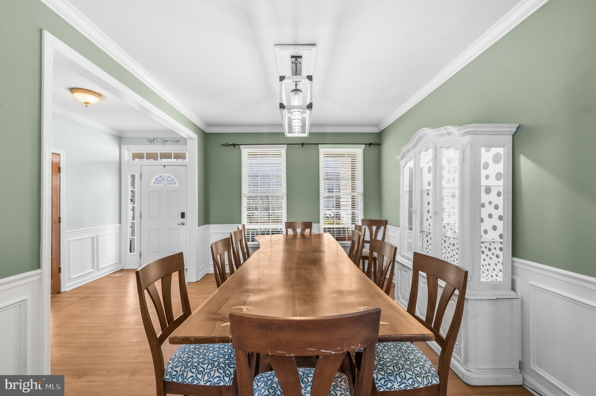 ROUND HILL - Residential