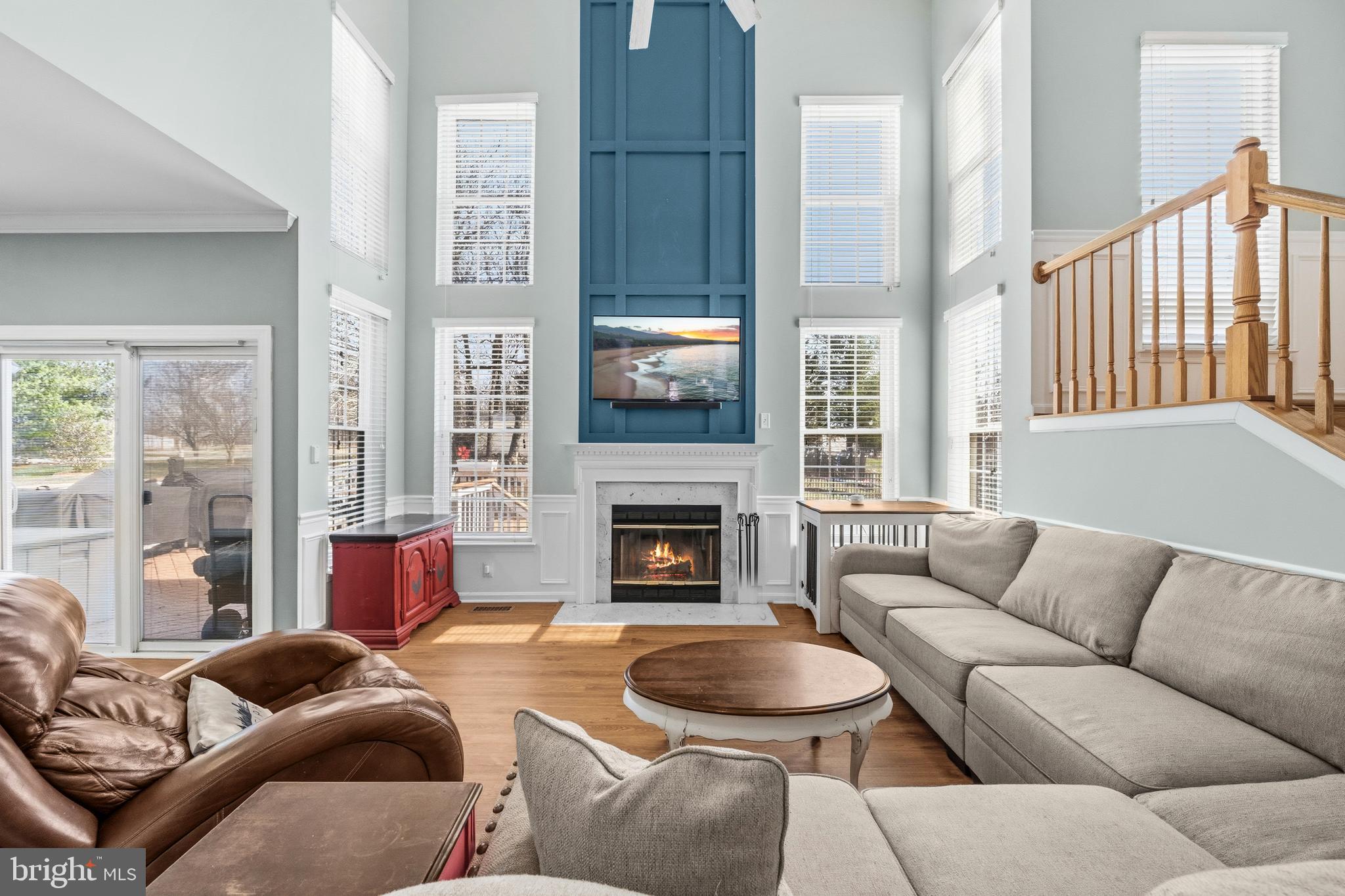 ROUND HILL - Residential