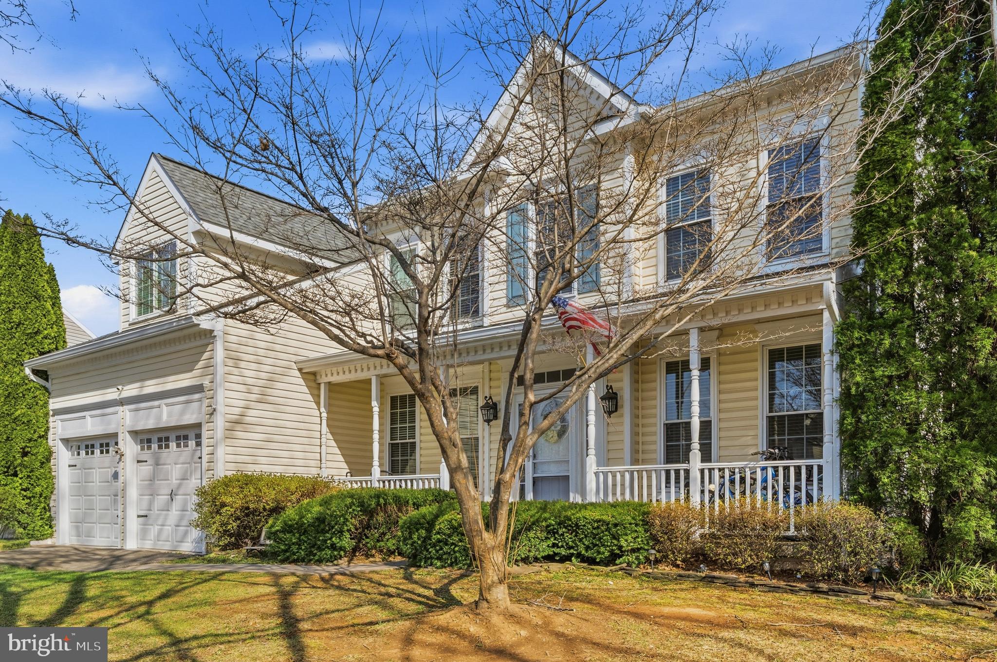 ROUND HILL - Residential