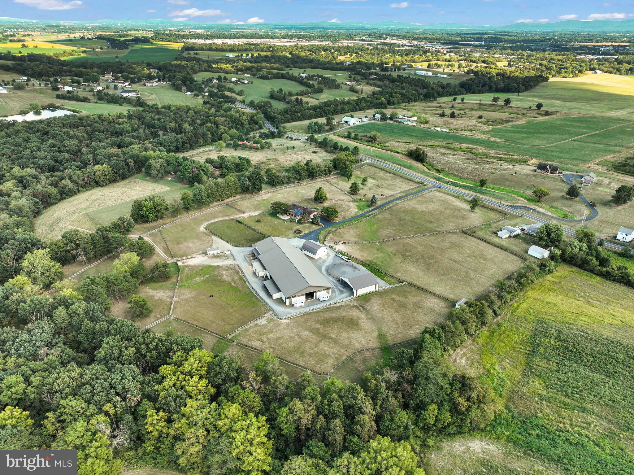 211 W MIDDLESEX DRIVE