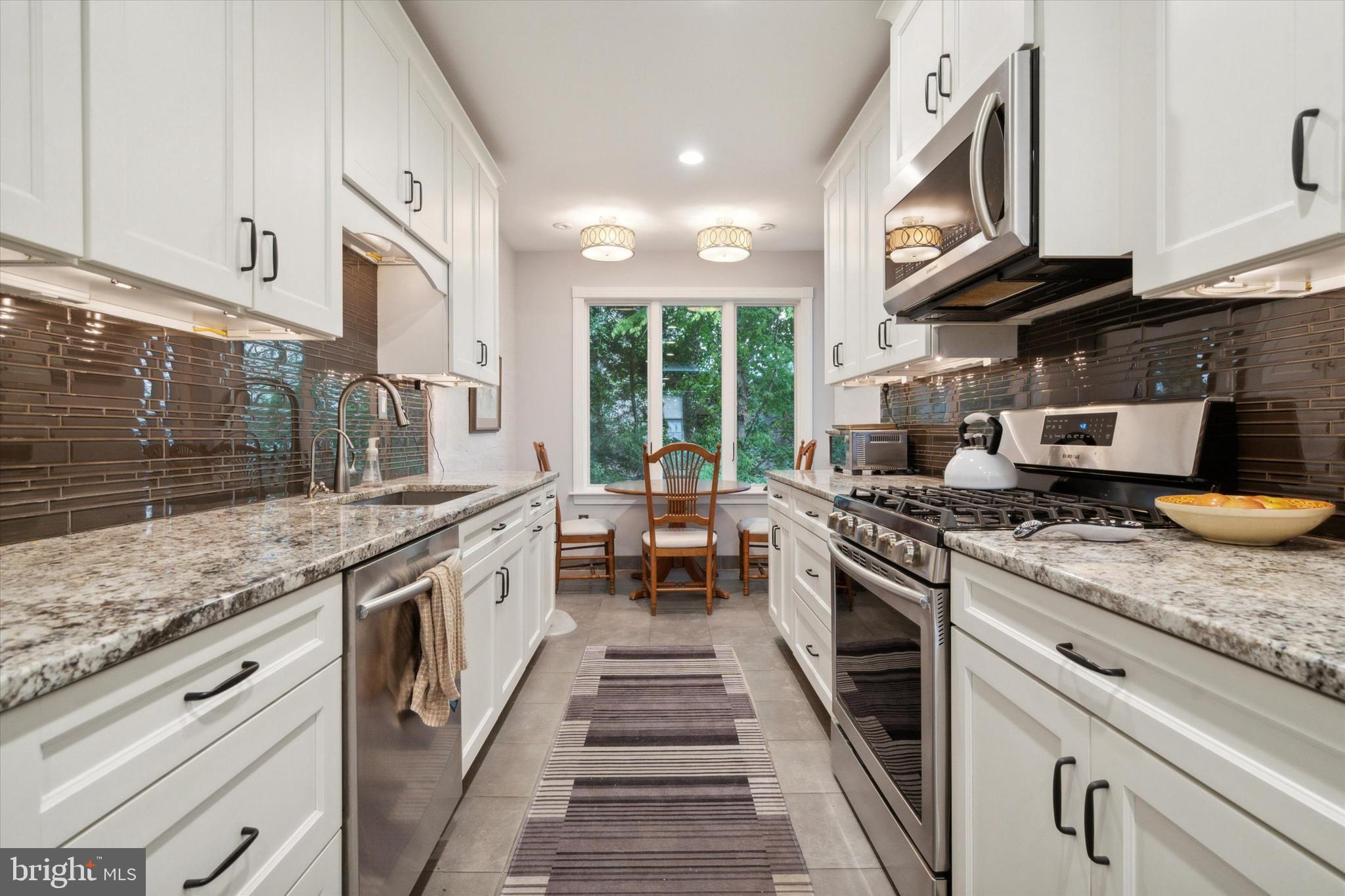 BELLA VISTA - Residential