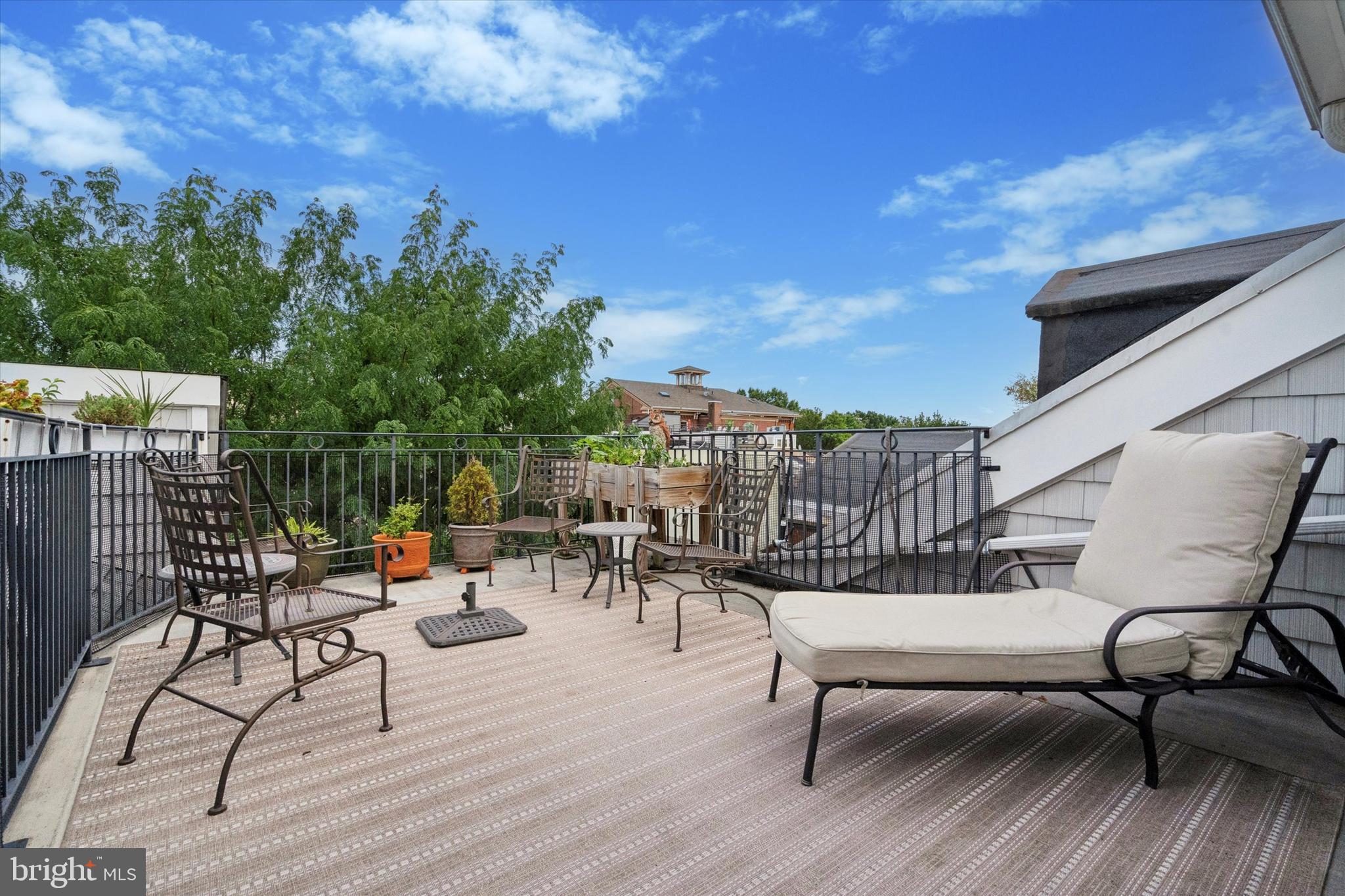 BELLA VISTA - Residential