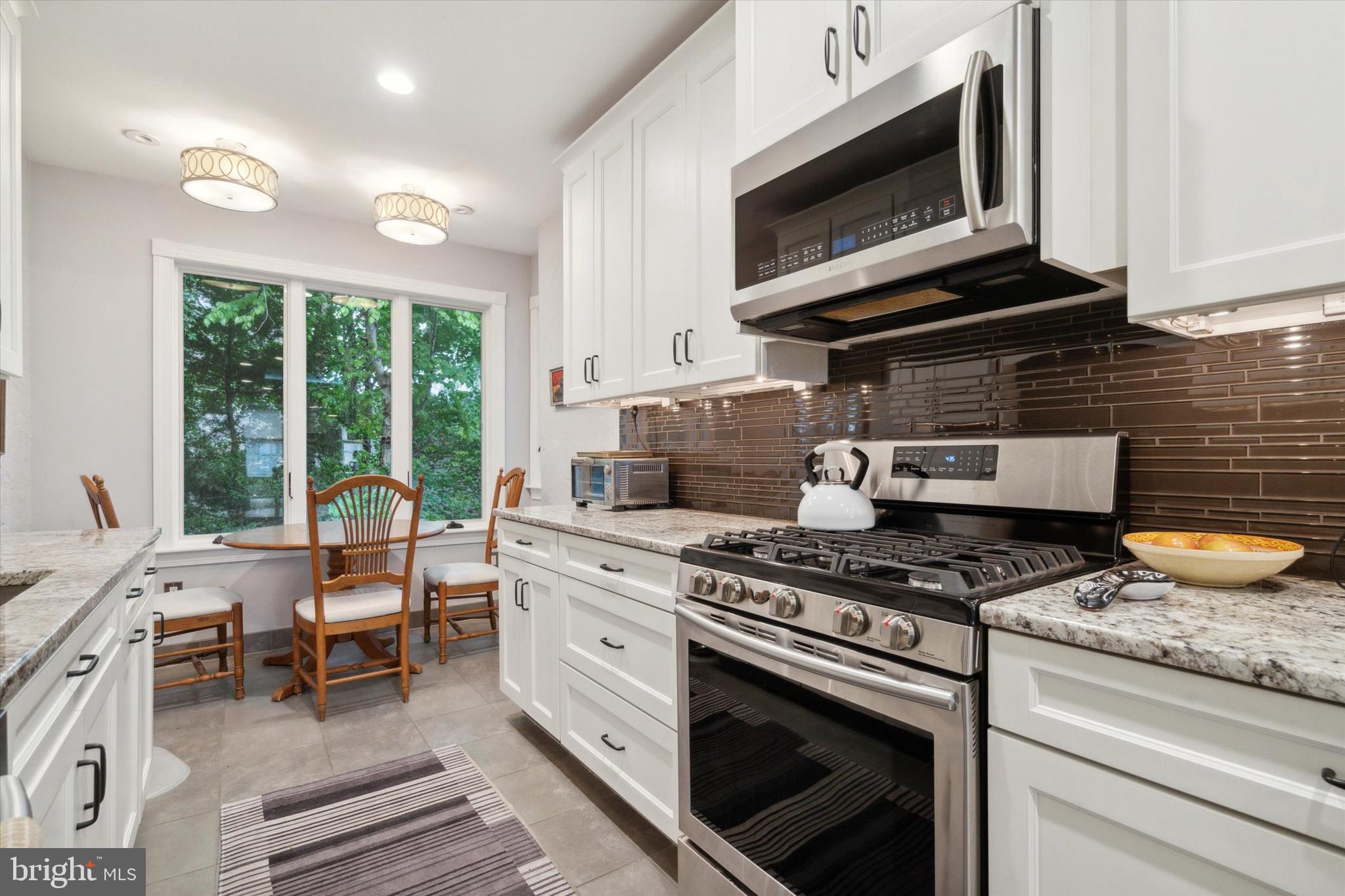 BELLA VISTA - Residential