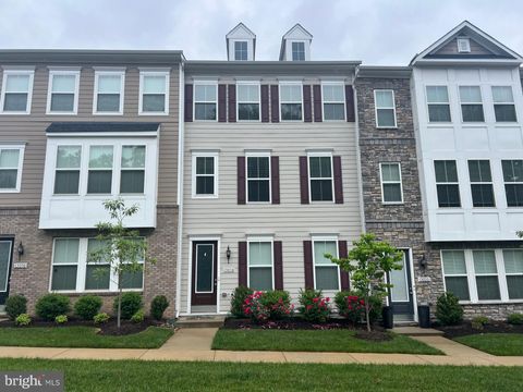 Photo of 13018 Jessica Grove Place, WOODBRIDGE, VA 22192 (MLS # VAPW2120986)