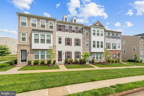 Photo of 13018 Jessica Grove Place, WOODBRIDGE, VA 22192 (MLS # VAPW2120986)