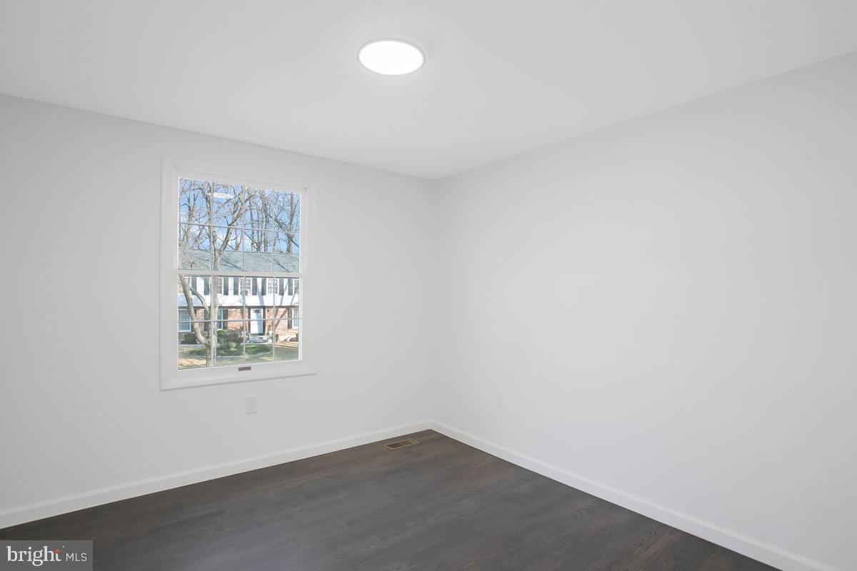 TANTALLON HILLS - Residential Lease