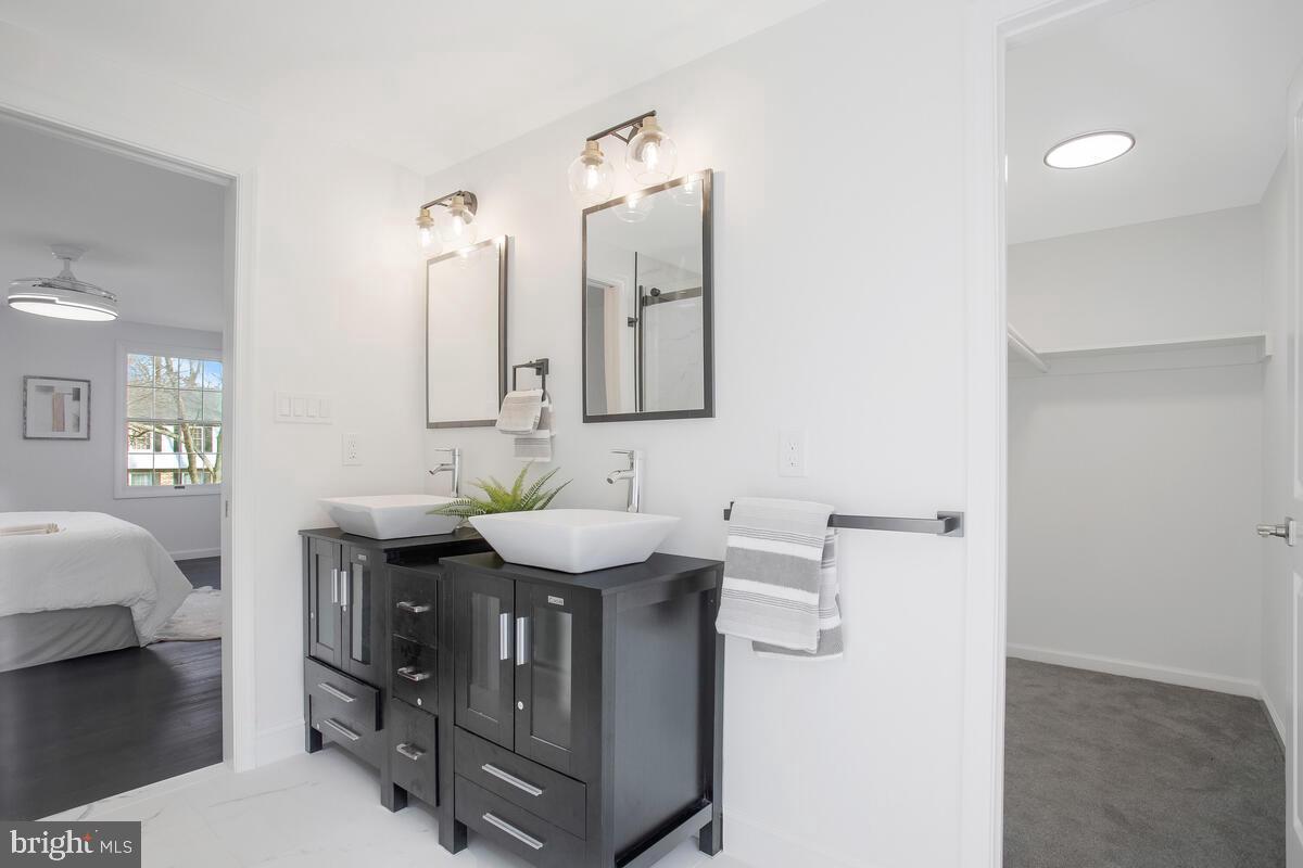 TANTALLON HILLS - Residential Lease