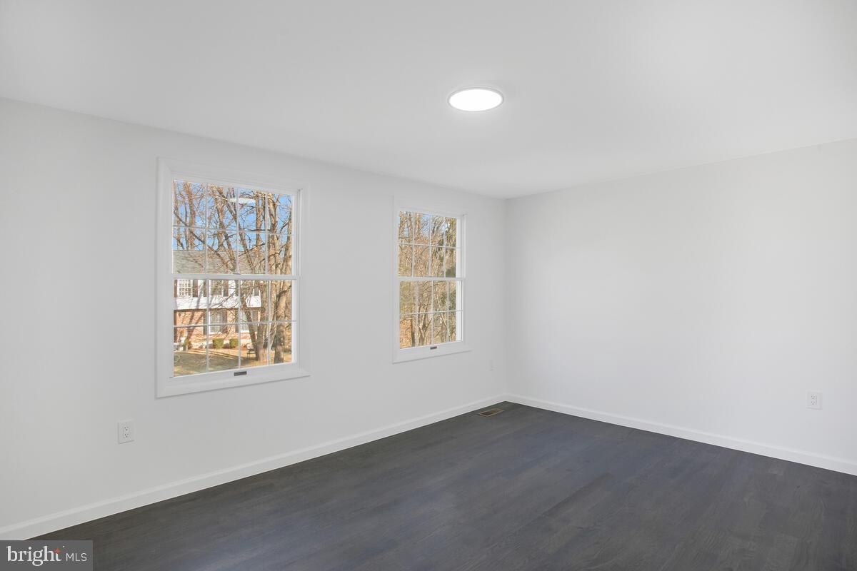 TANTALLON HILLS - Residential Lease