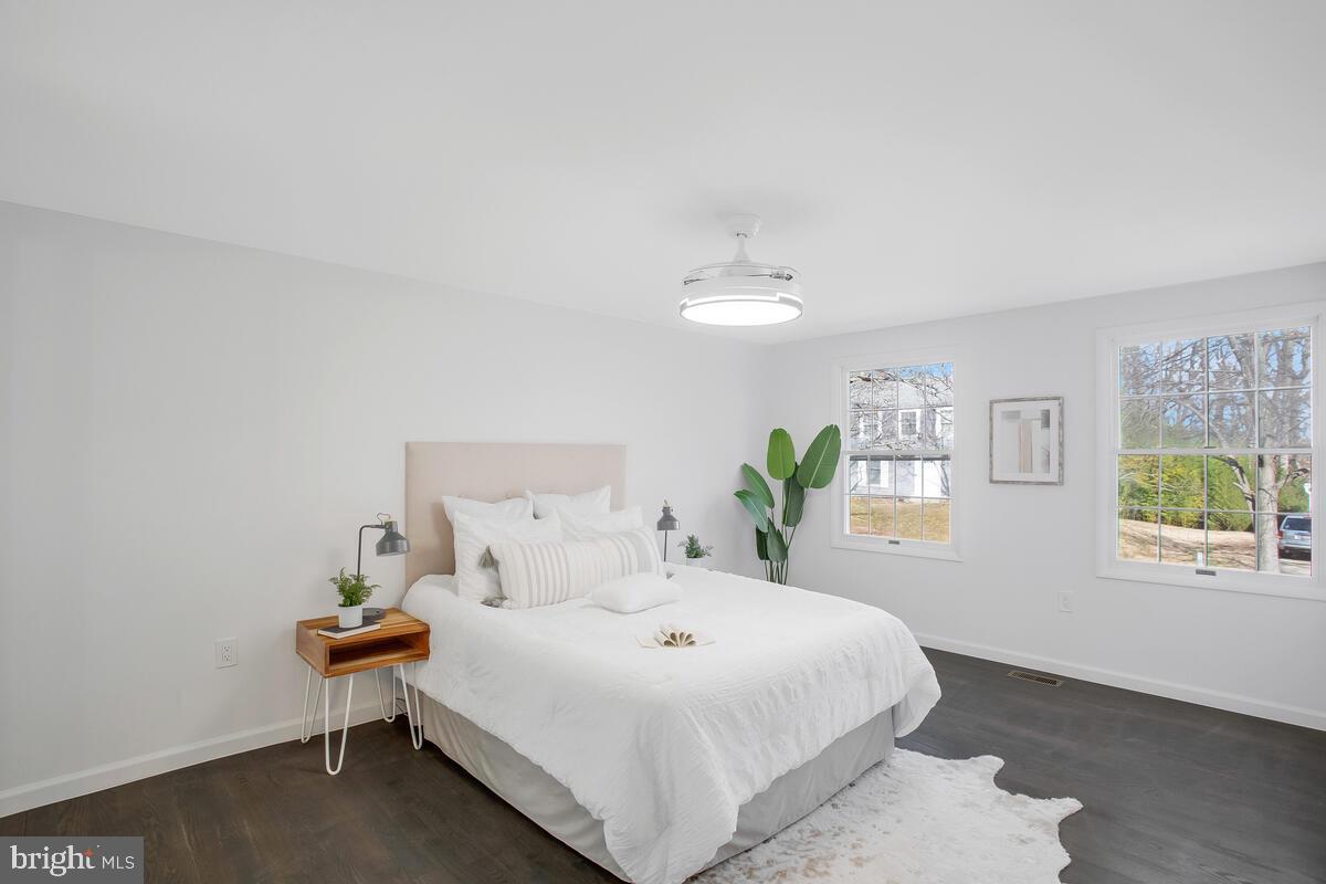 TANTALLON HILLS - Residential Lease