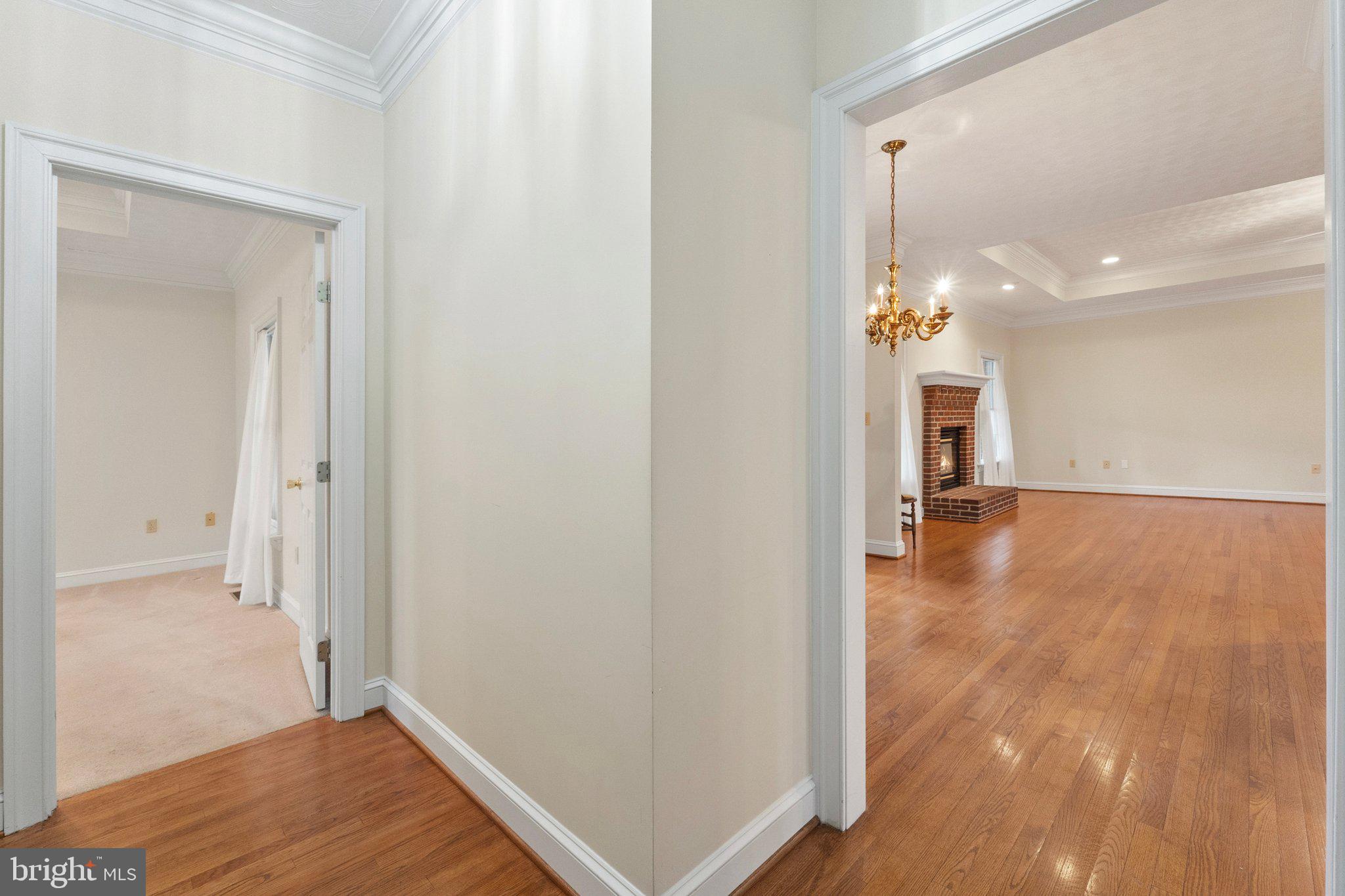 OAKDALE CROSSING - Residential