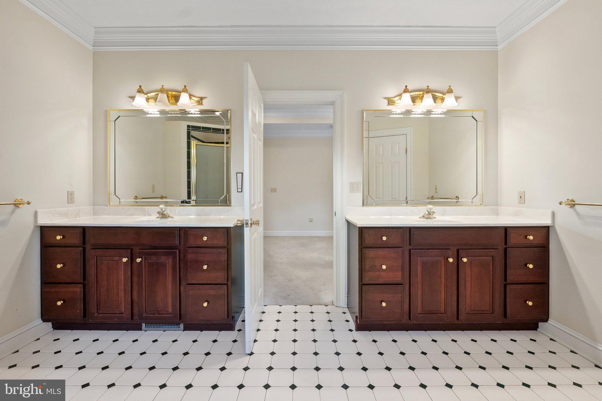 OAKDALE CROSSING - Residential