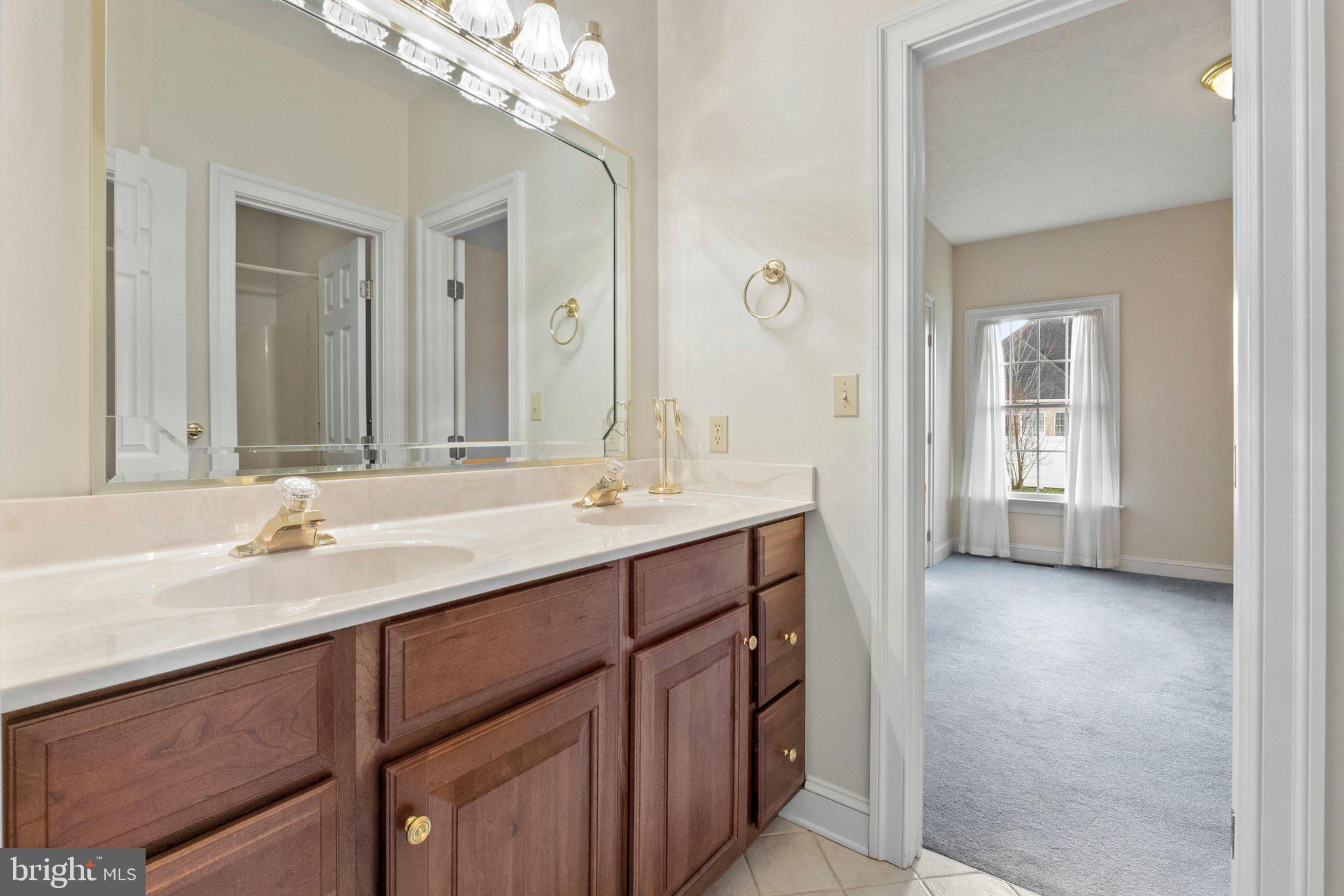 OAKDALE CROSSING - Residential