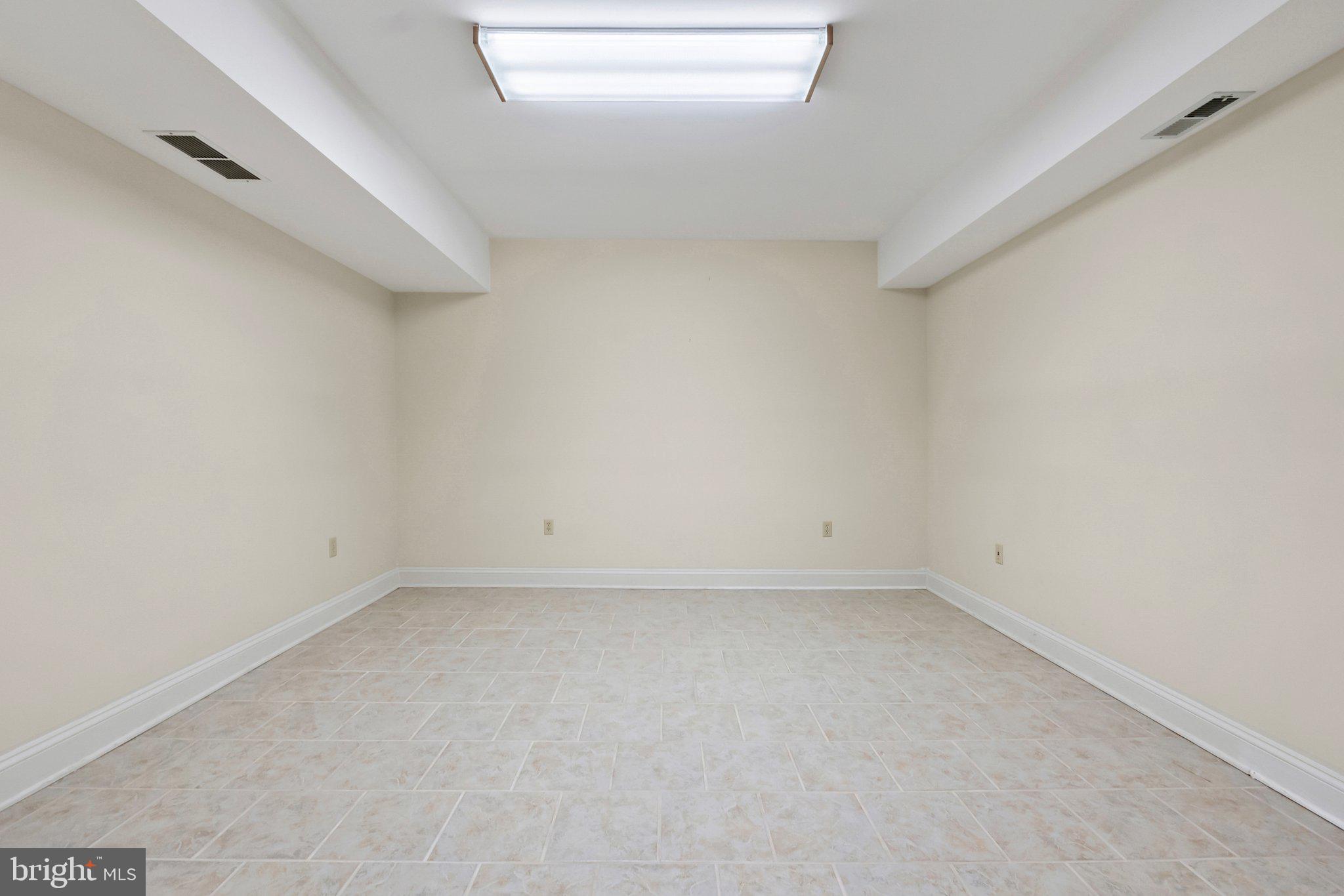 OAKDALE CROSSING - Residential