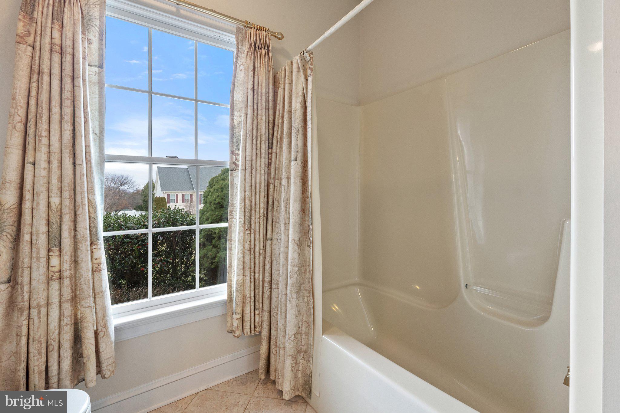 OAKDALE CROSSING - Residential