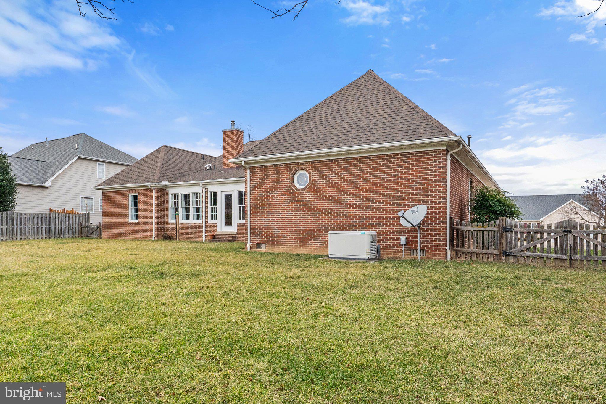 OAKDALE CROSSING - Residential