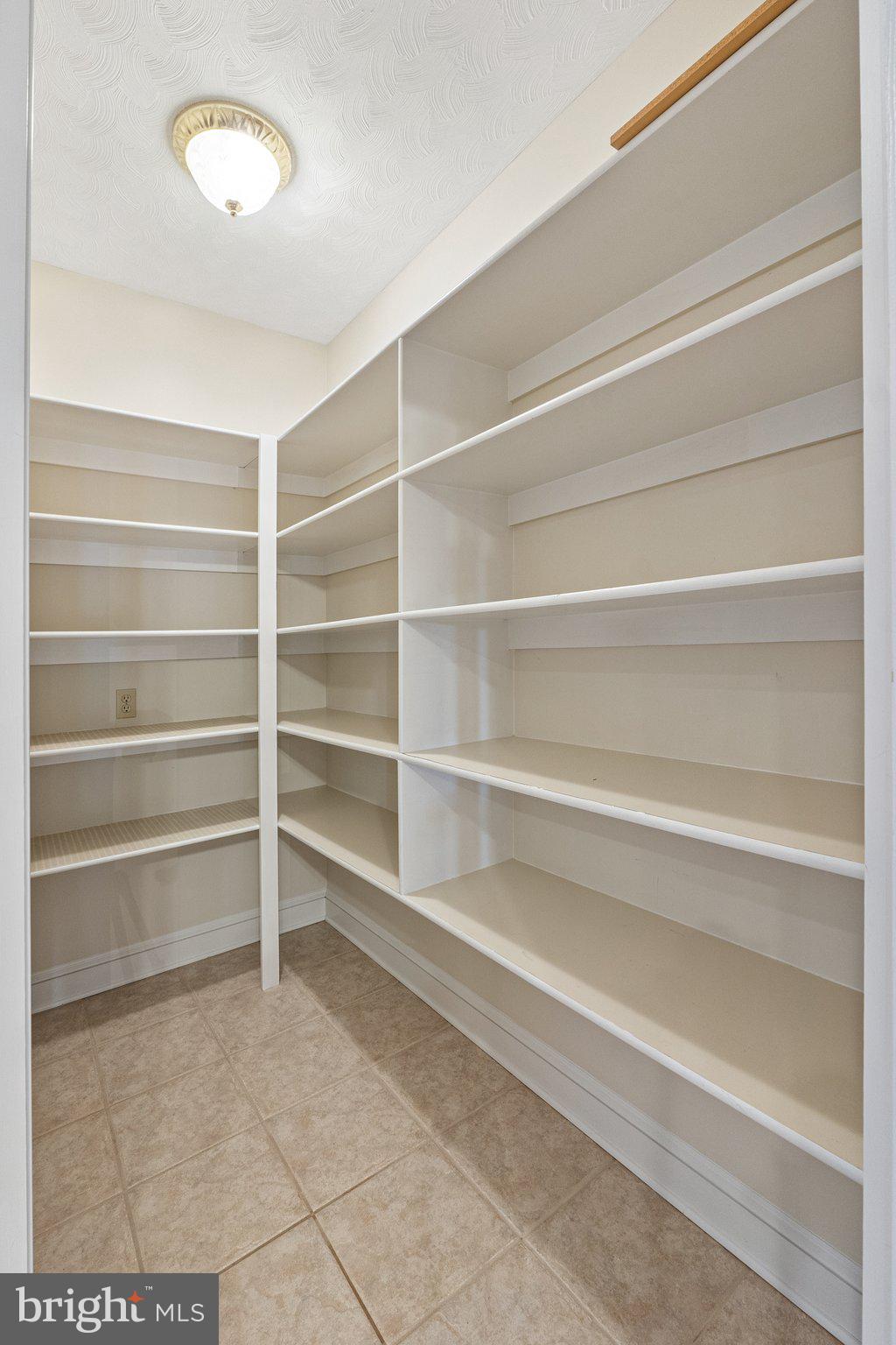 OAKDALE CROSSING - Residential