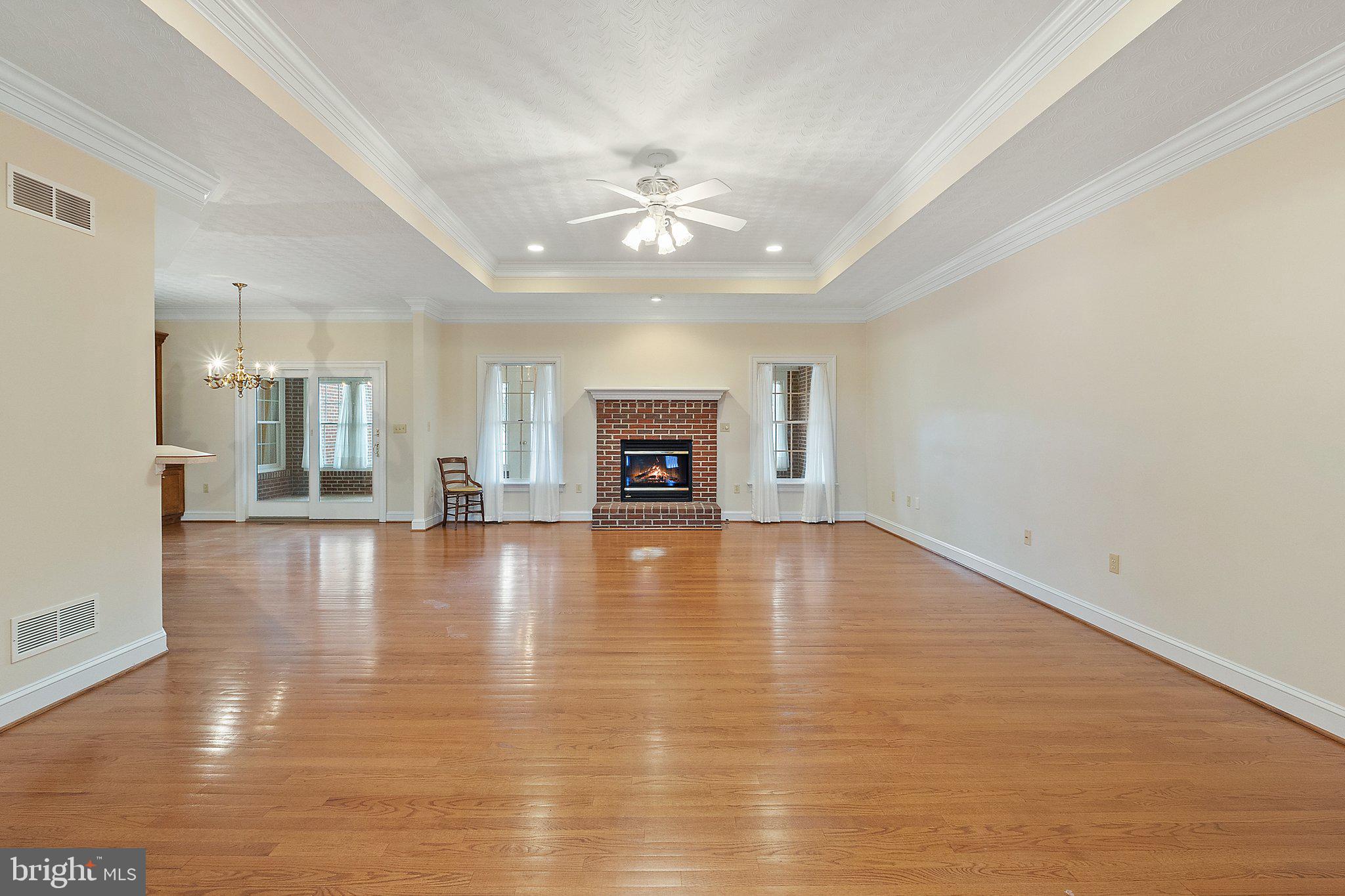 OAKDALE CROSSING - Residential