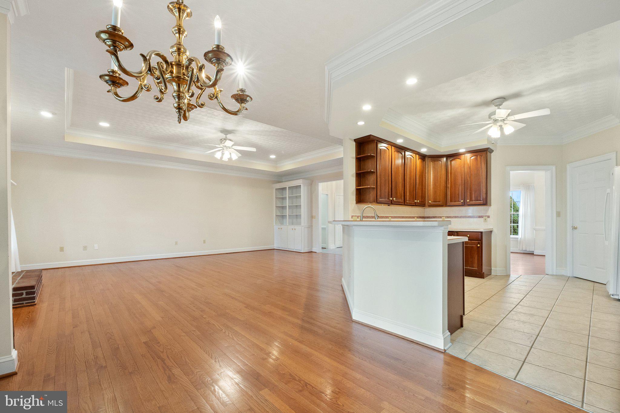 OAKDALE CROSSING - Residential