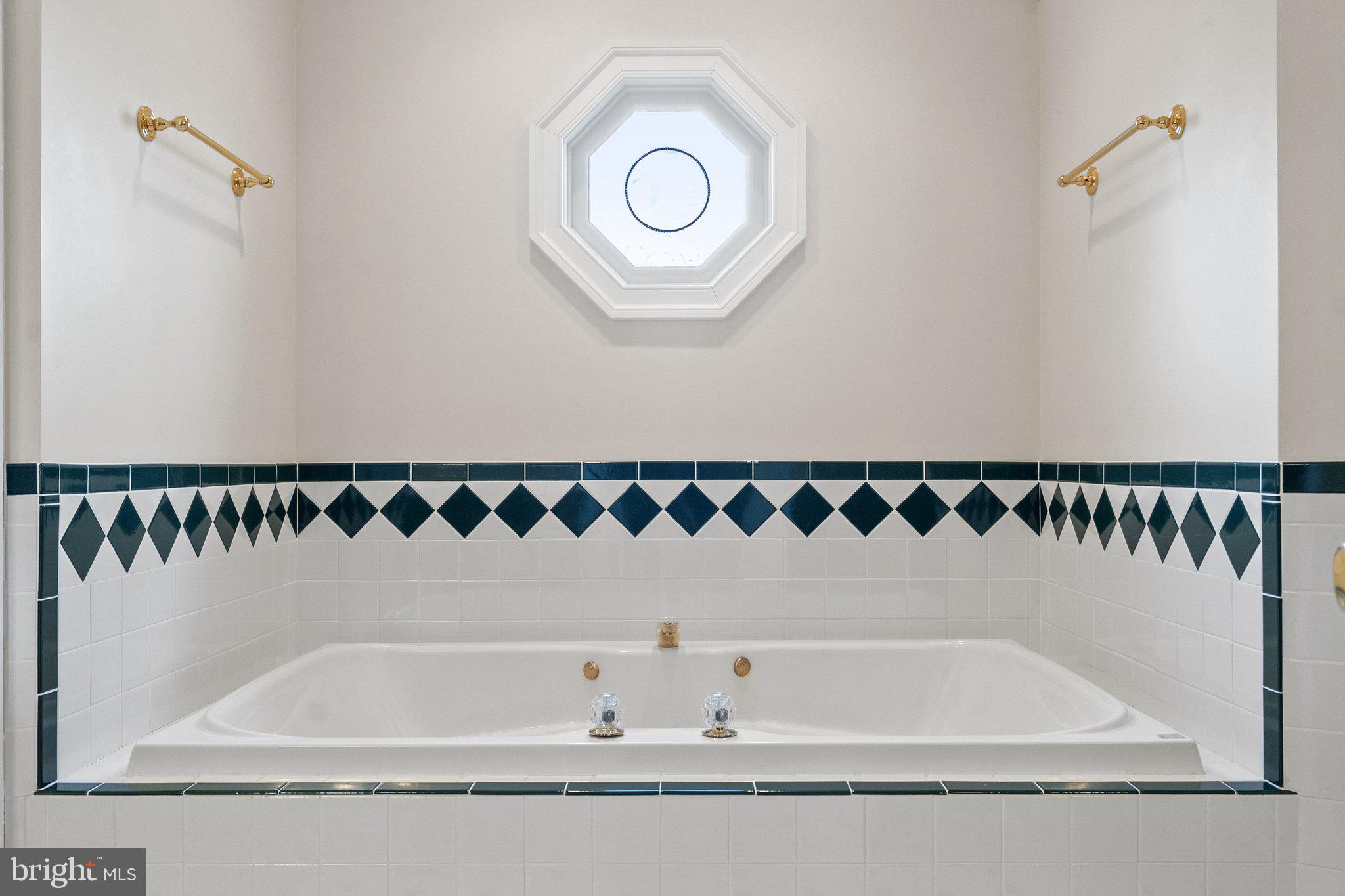 OAKDALE CROSSING - Residential