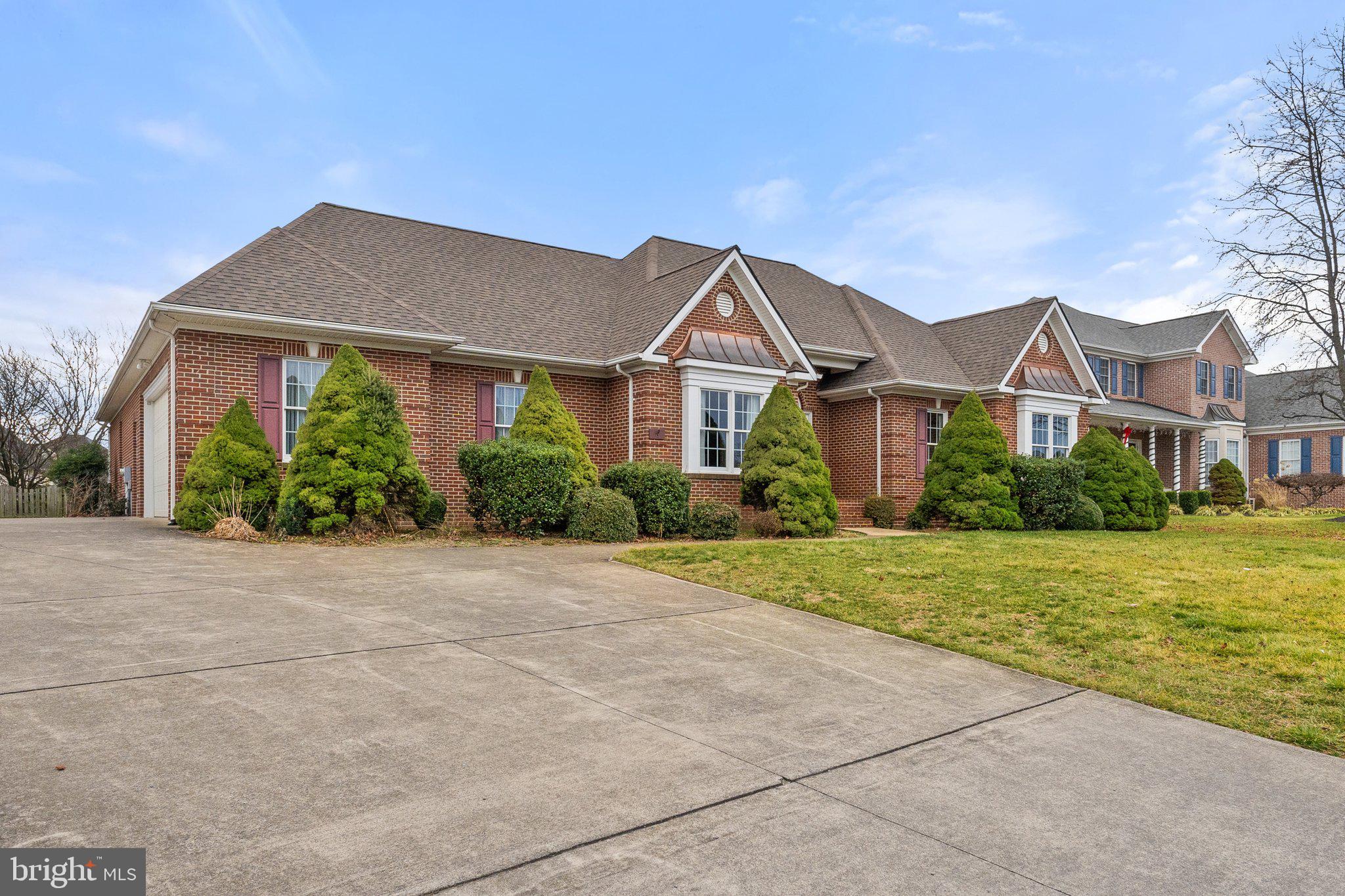 OAKDALE CROSSING - Residential