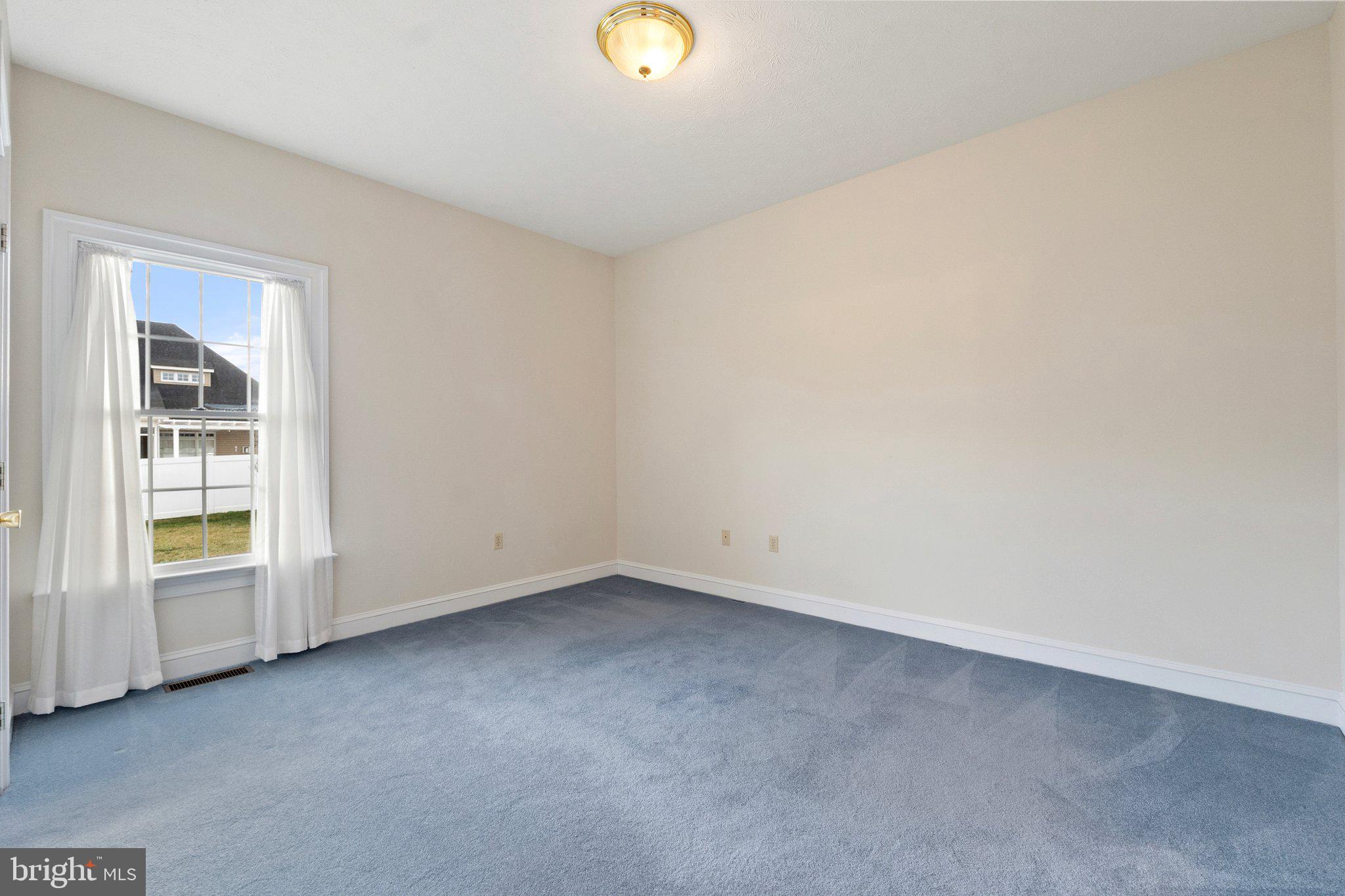 OAKDALE CROSSING - Residential