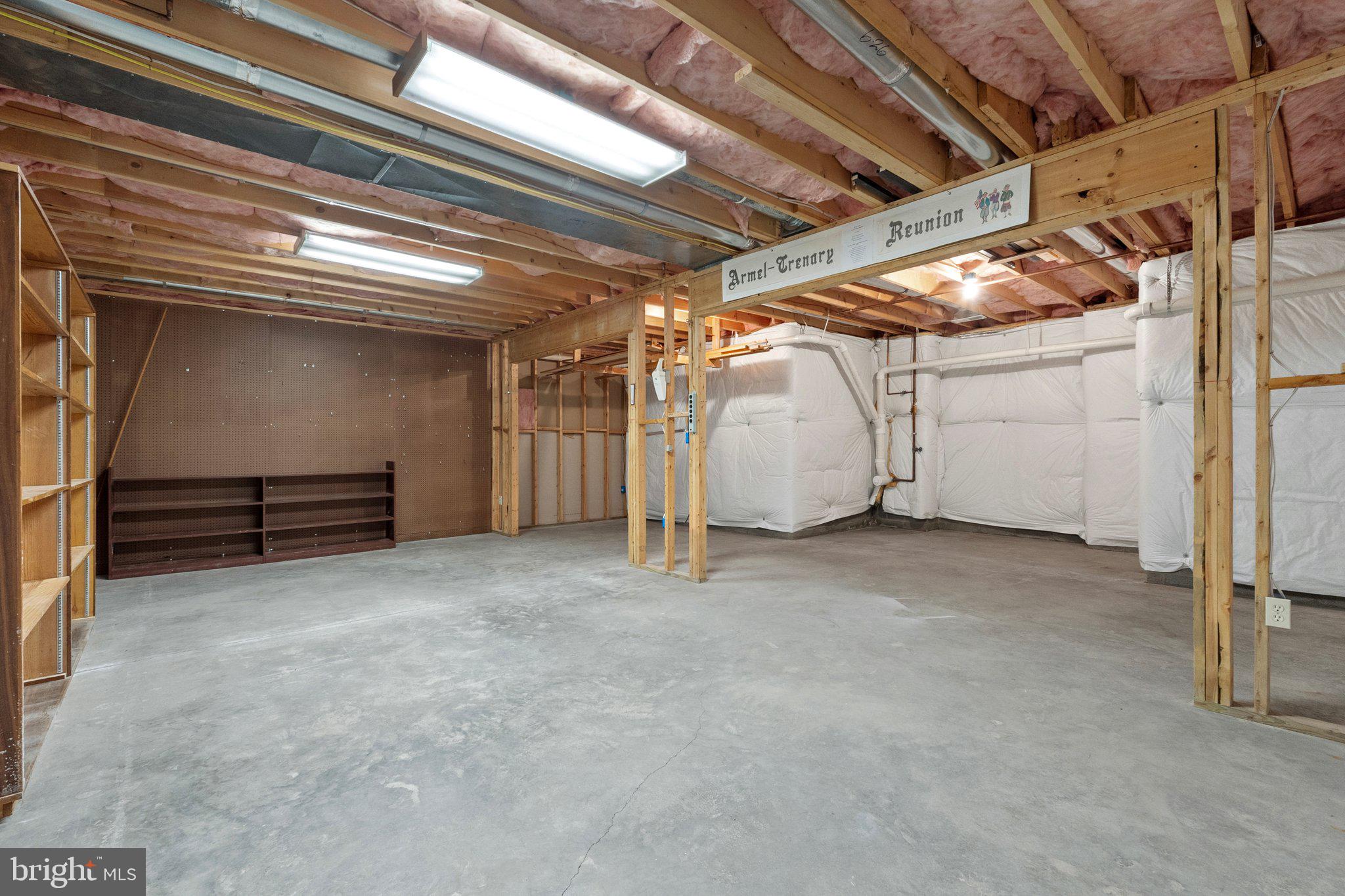 OAKDALE CROSSING - Residential