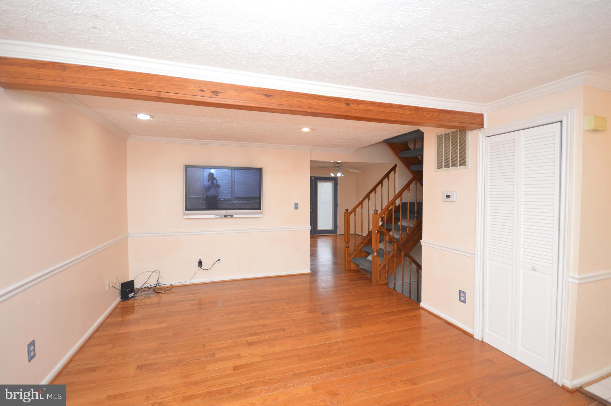 201 RIDGECREST COURT