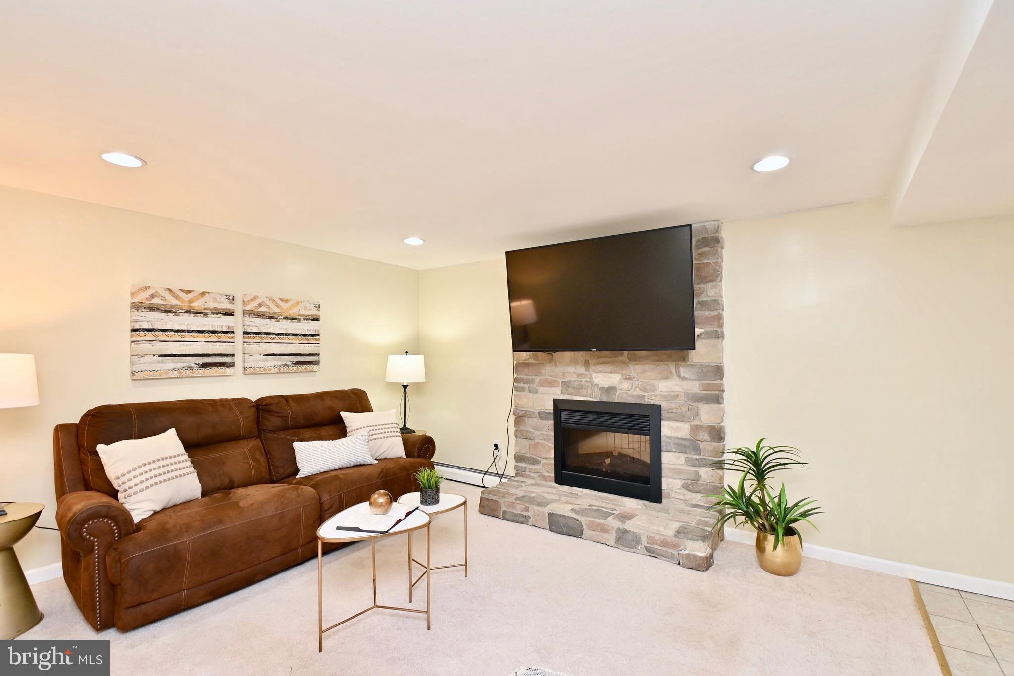 DALE CITY - Residential