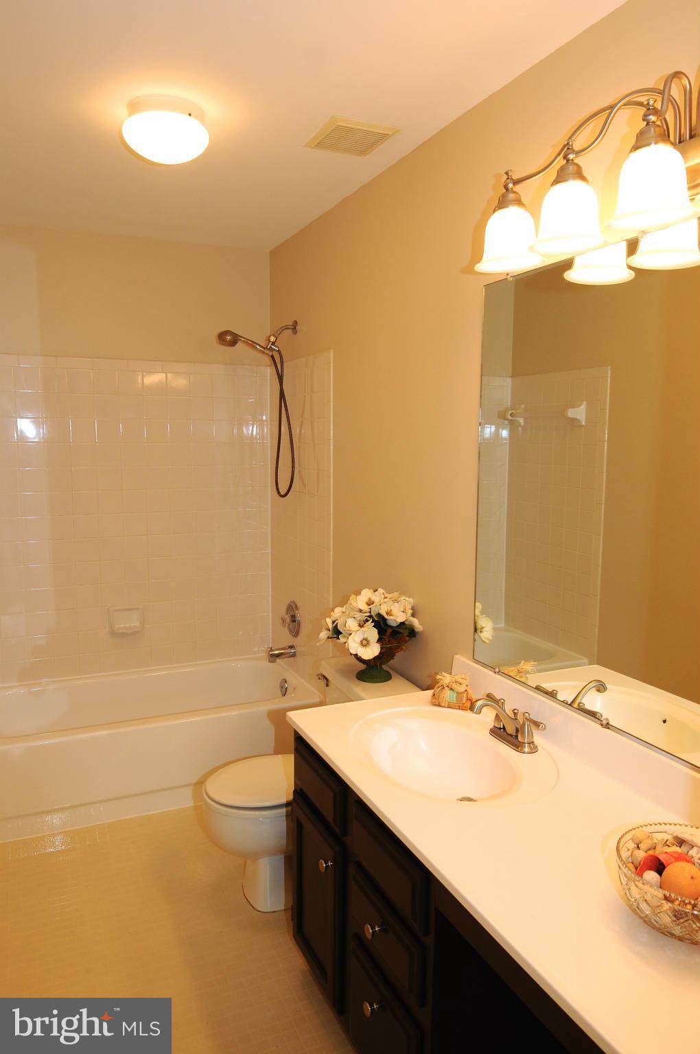 POTOMAC LAKES - Residential