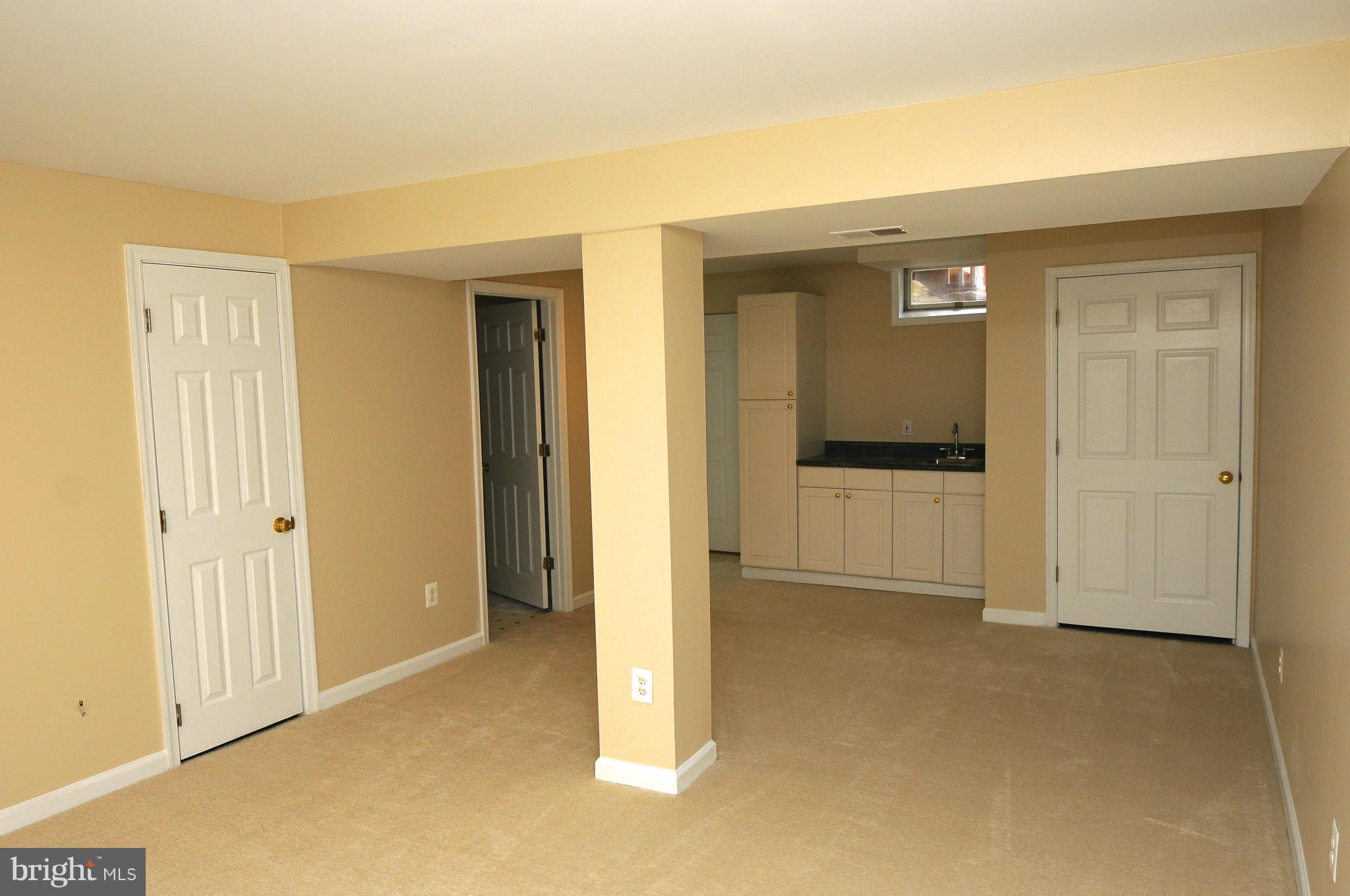 POTOMAC LAKES - Residential