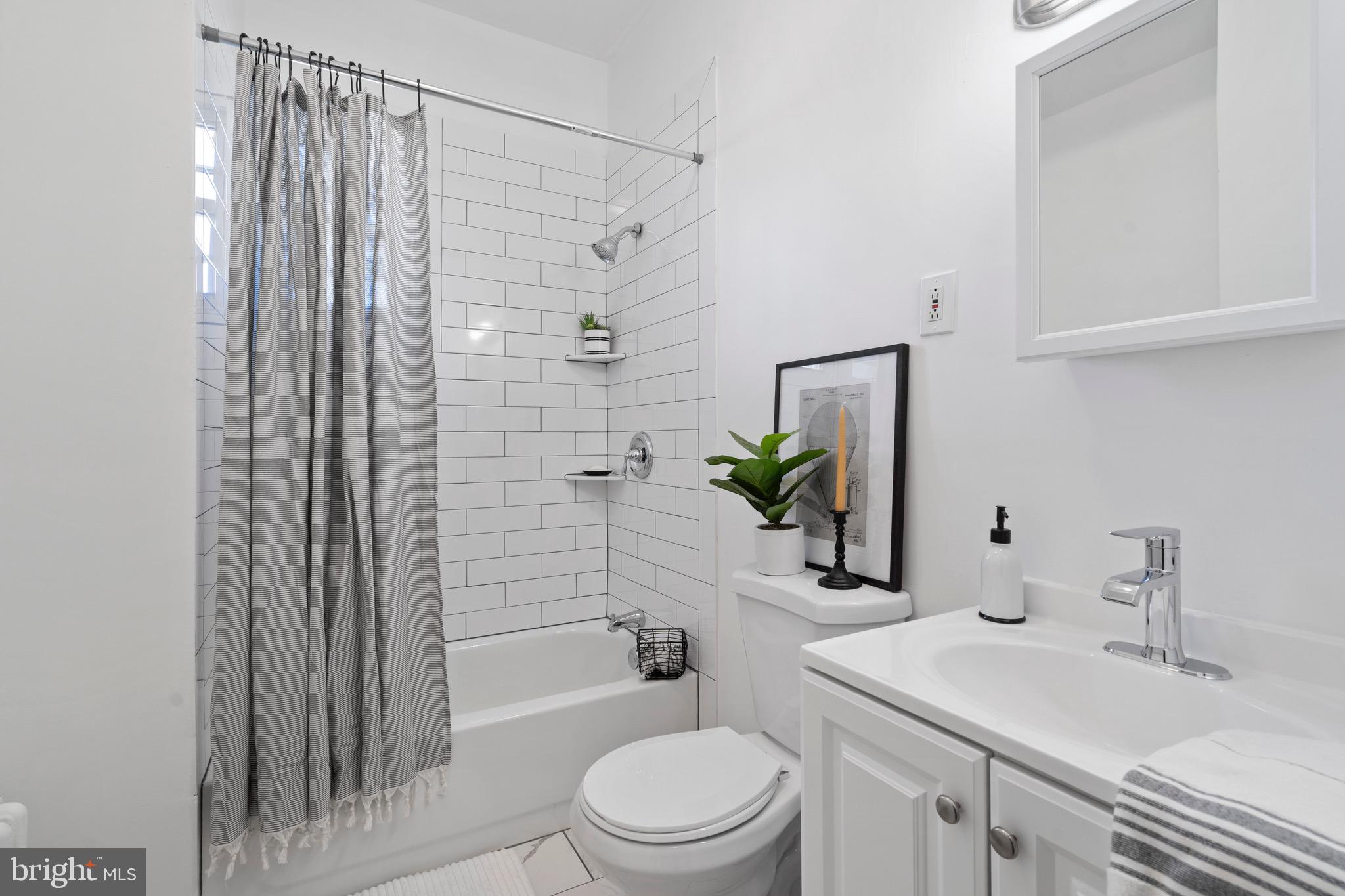 LANSDOWNE - Residential