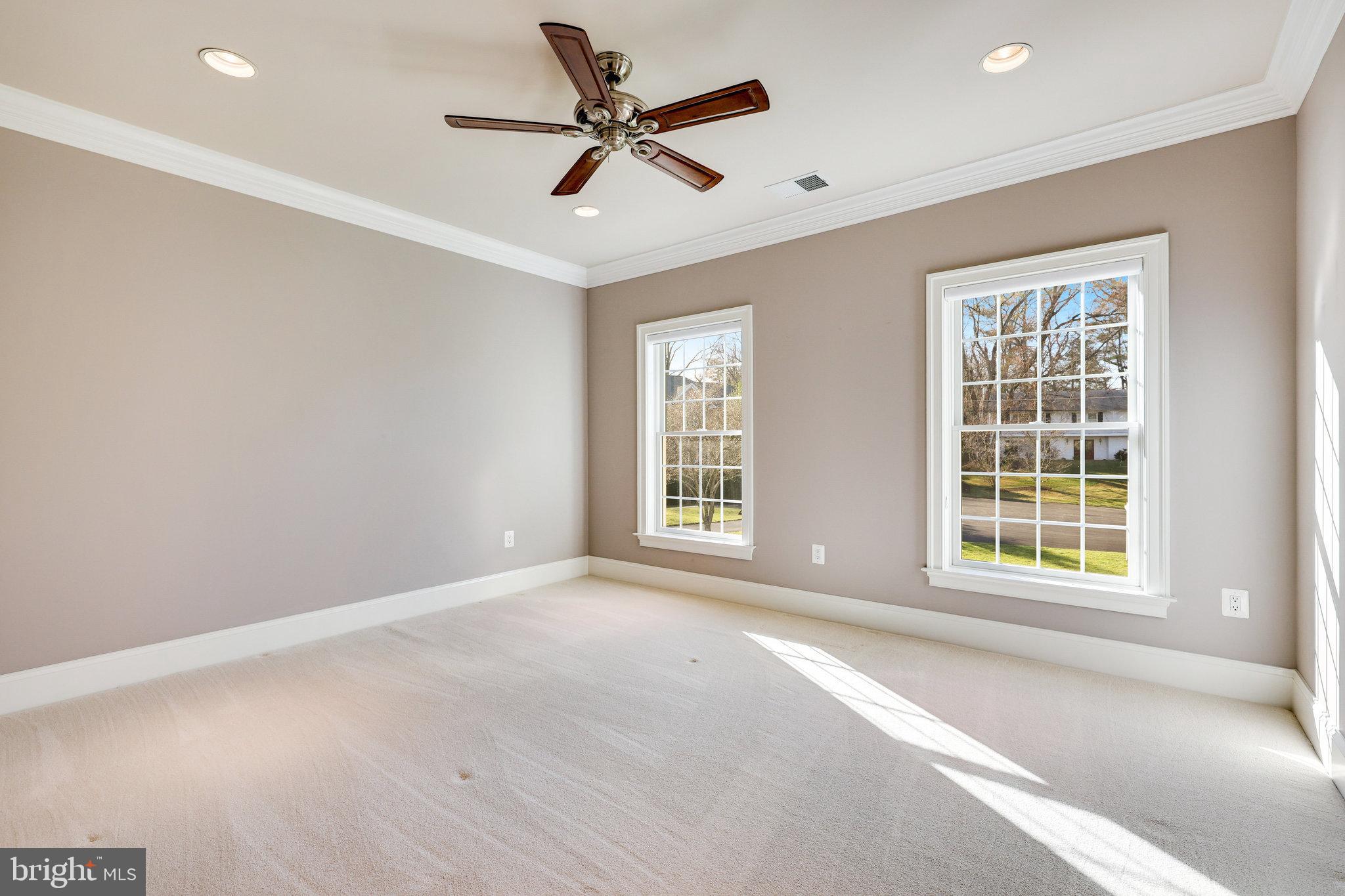 LANGLEY FOREST - Residential