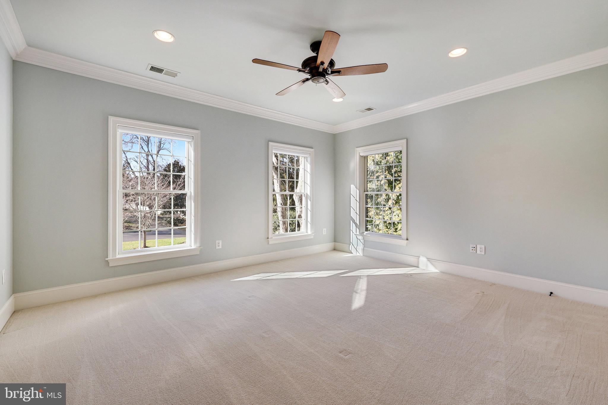 LANGLEY FOREST - Residential