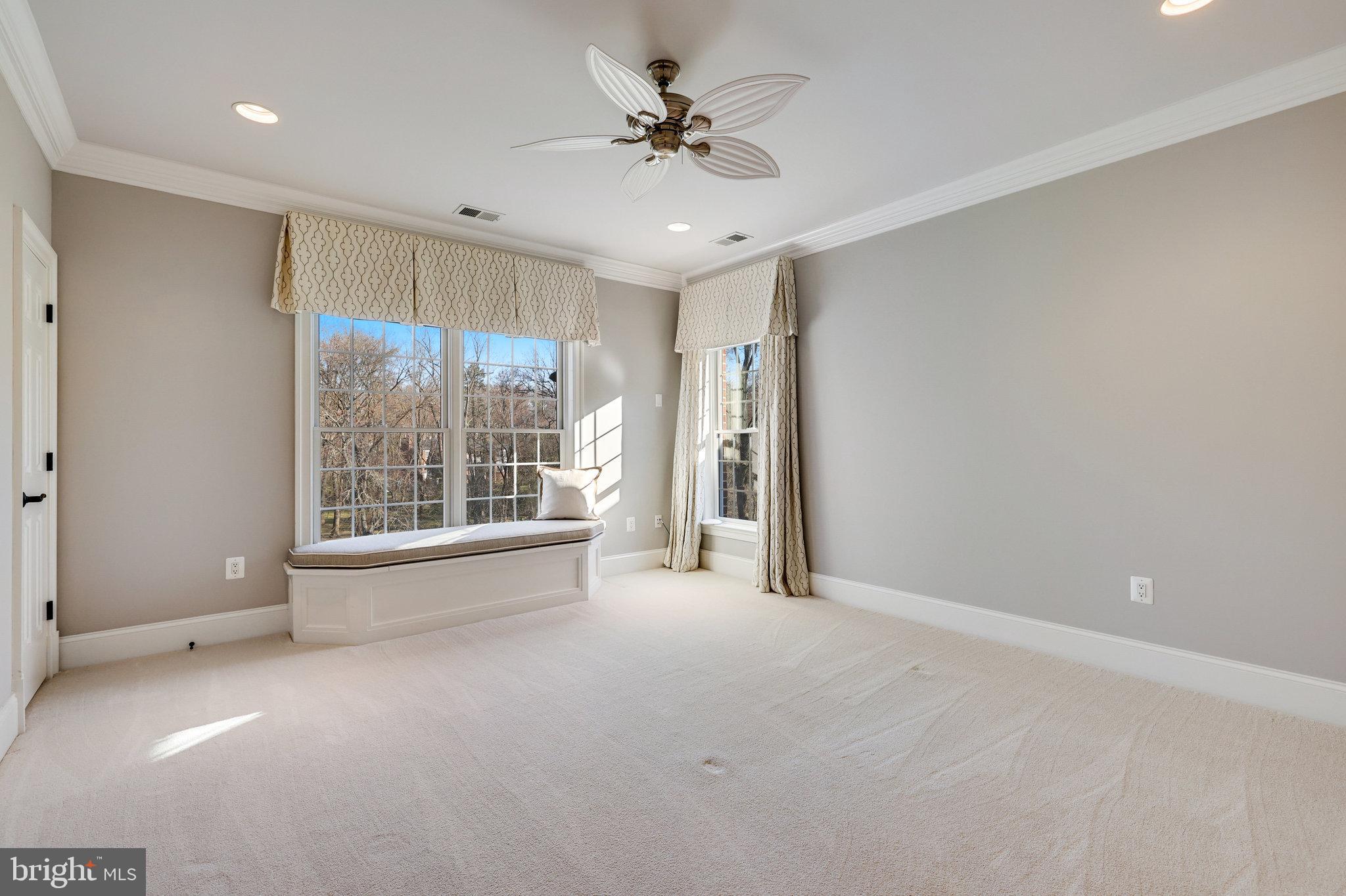 LANGLEY FOREST - Residential