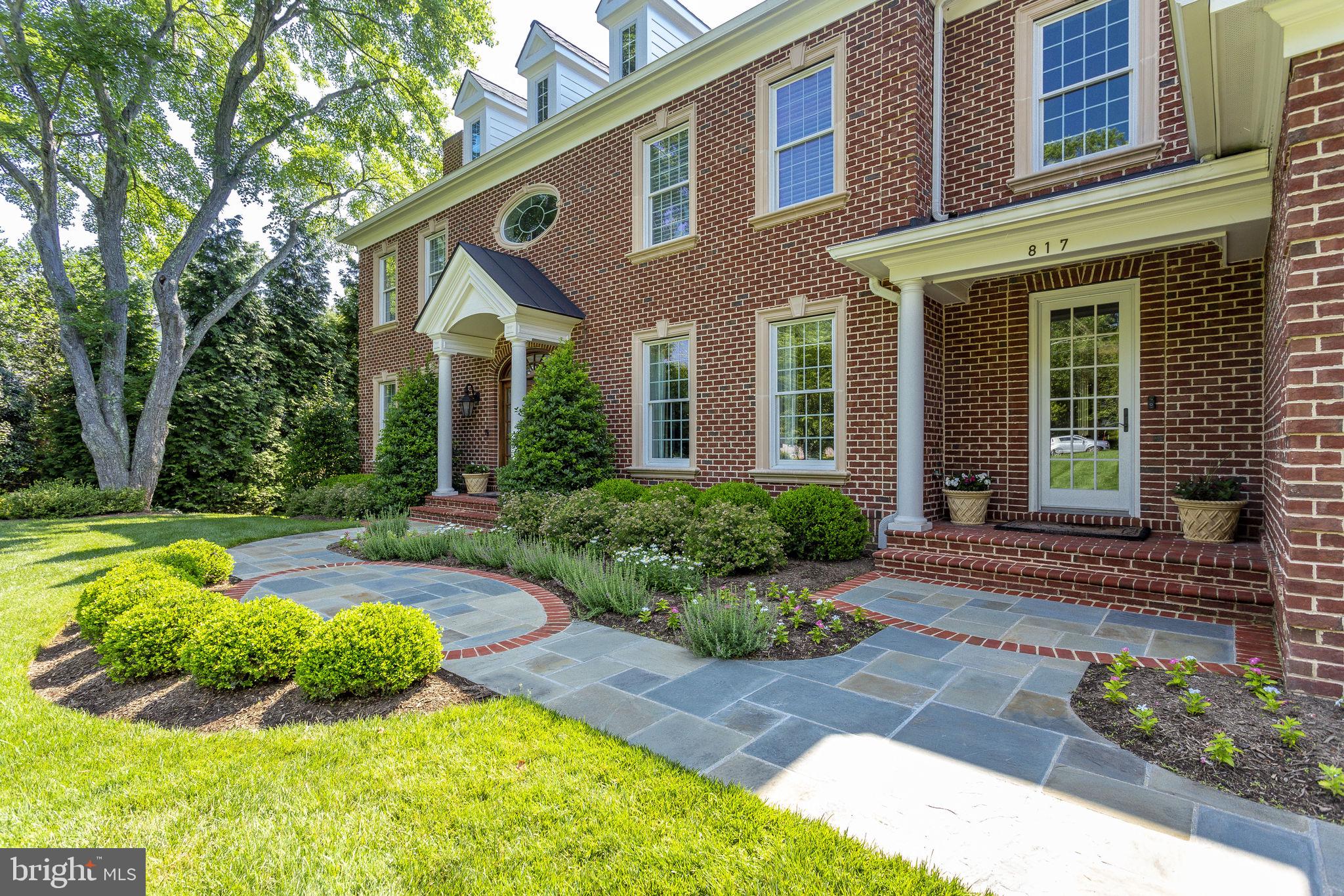 LANGLEY FOREST - Residential