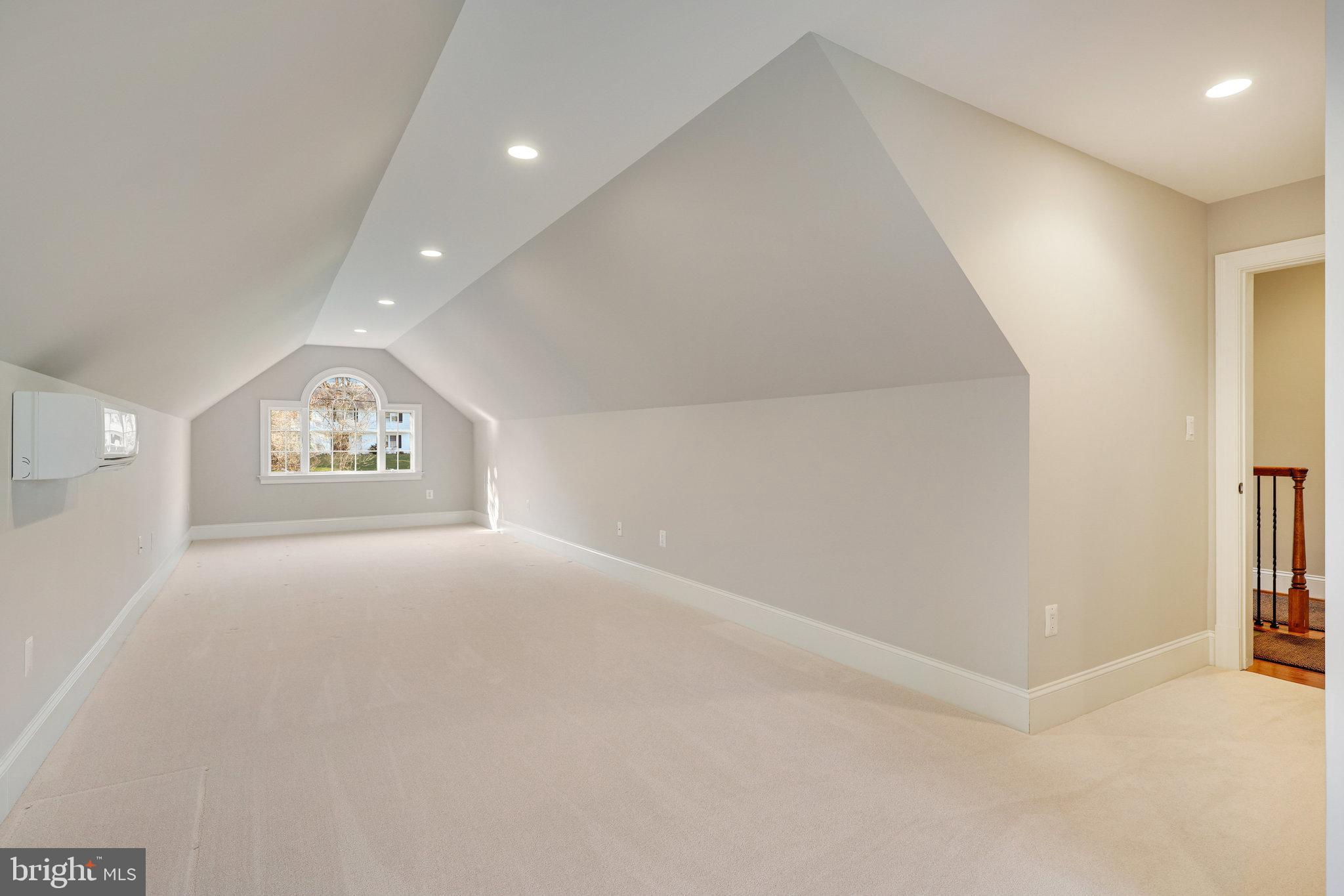 LANGLEY FOREST - Residential