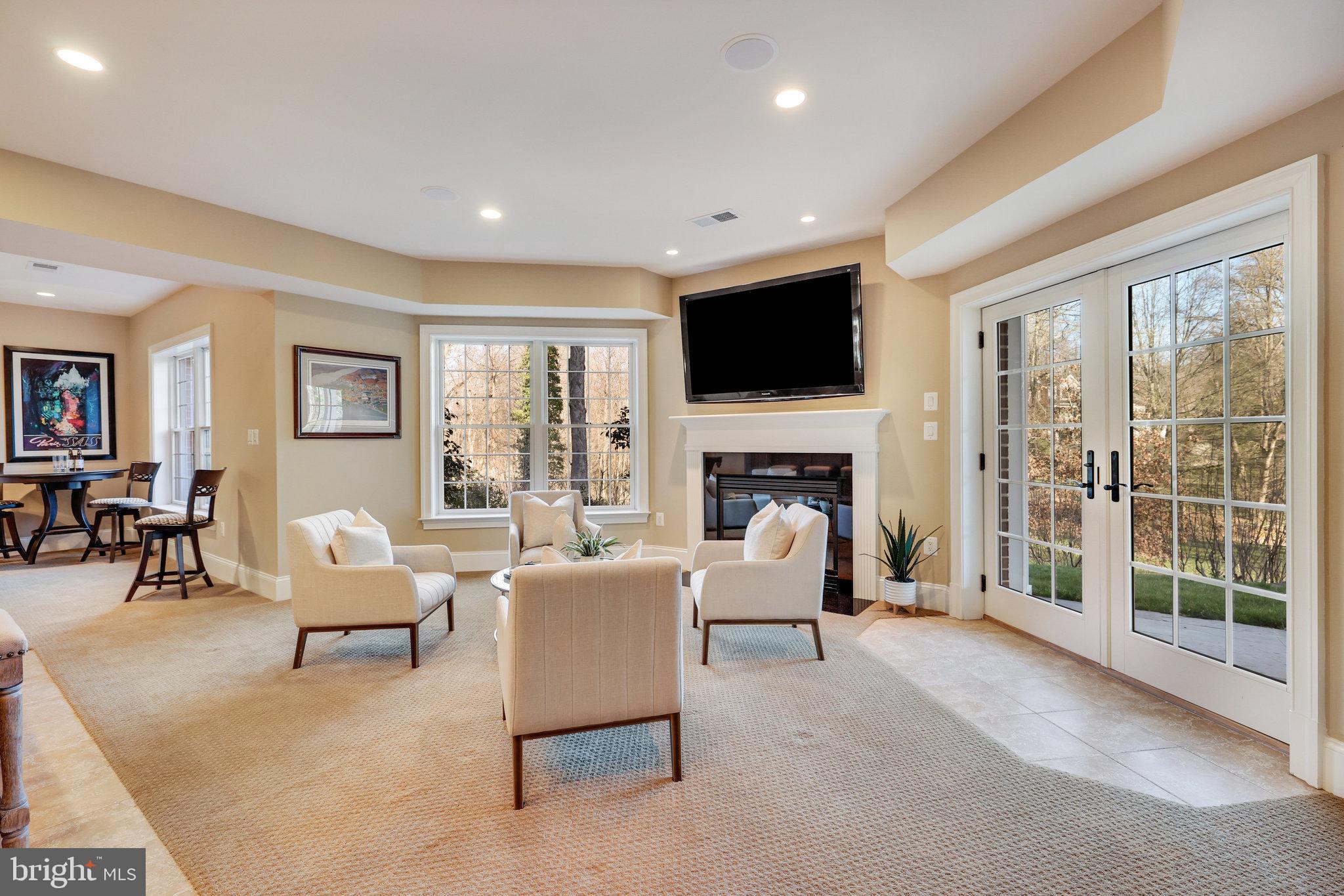 LANGLEY FOREST - Residential