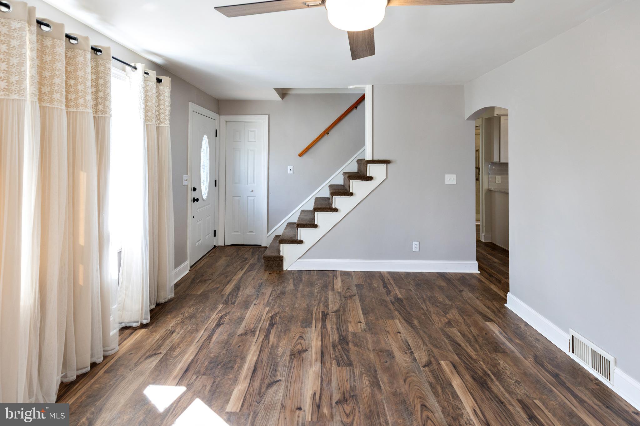 209 LAKE DRIVE