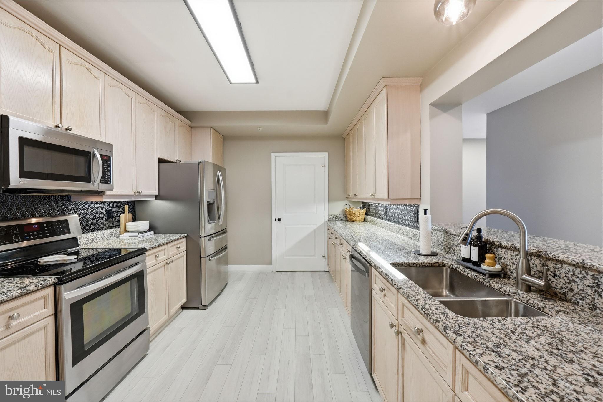 485 HARBOR SIDE STREET 610