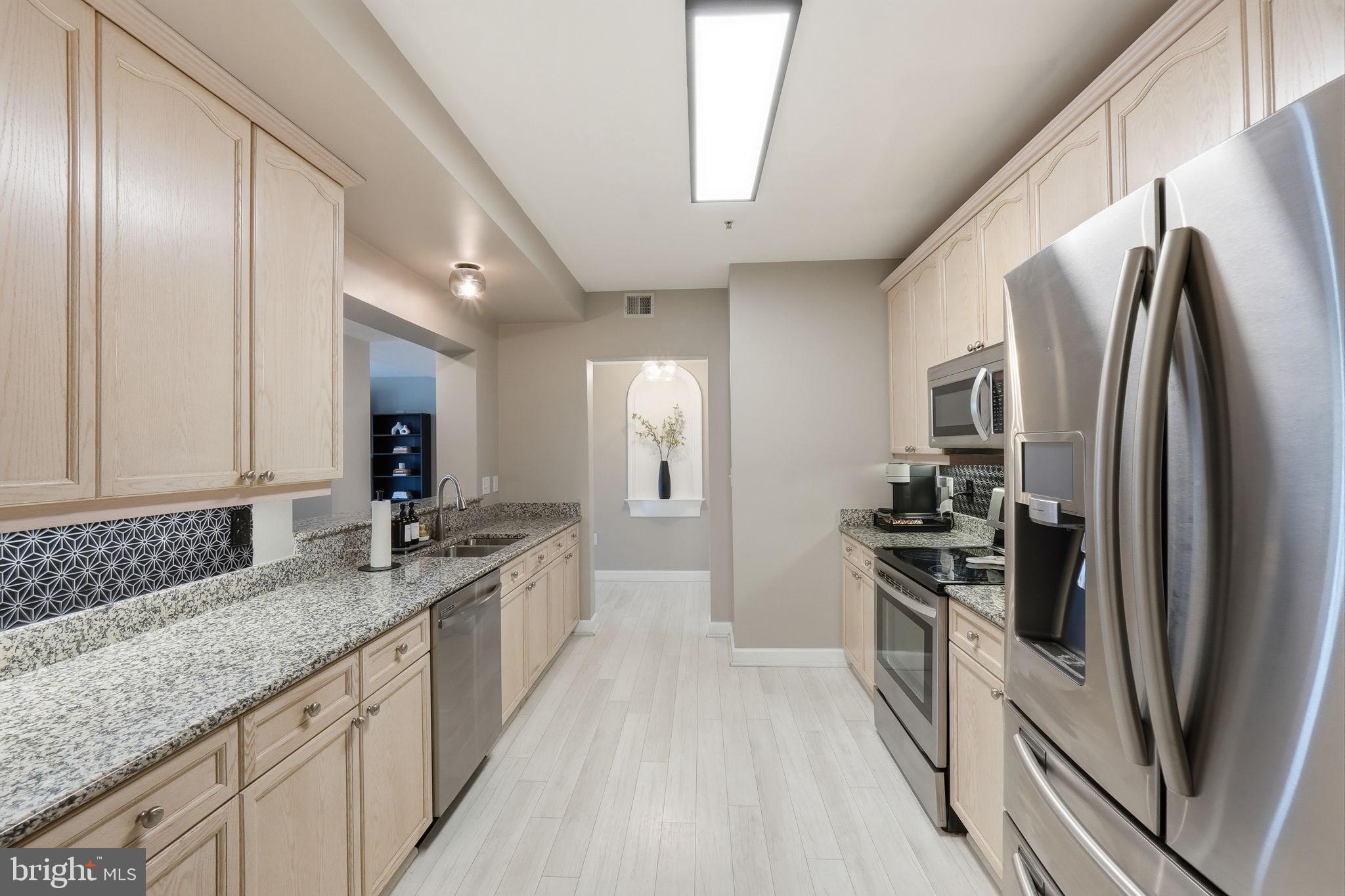 485 HARBOR SIDE STREET 610