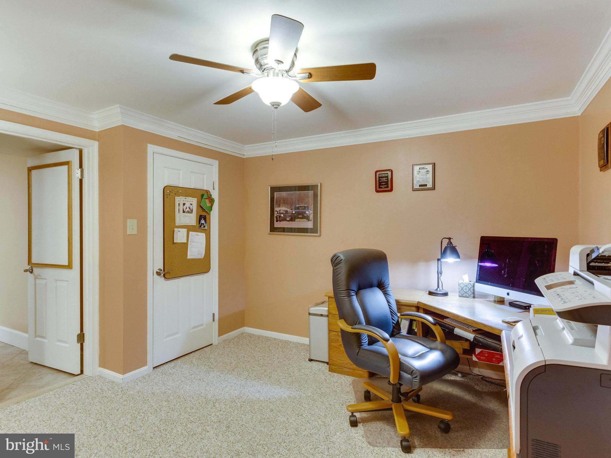 HILLSIDE MANOR - Residential