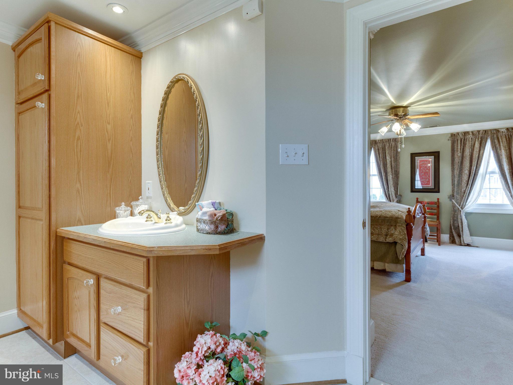 HILLSIDE MANOR - Residential