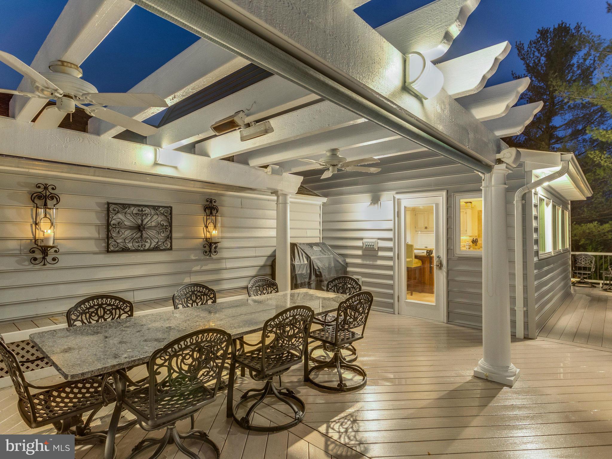 HILLSIDE MANOR - Residential