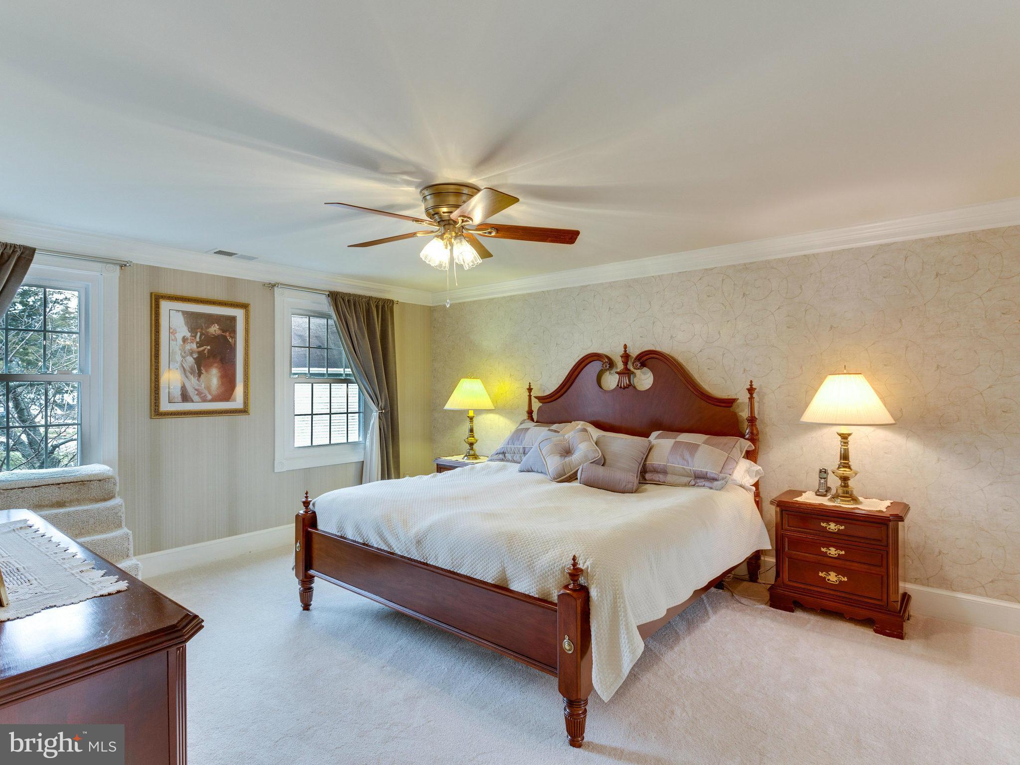 HILLSIDE MANOR - Residential