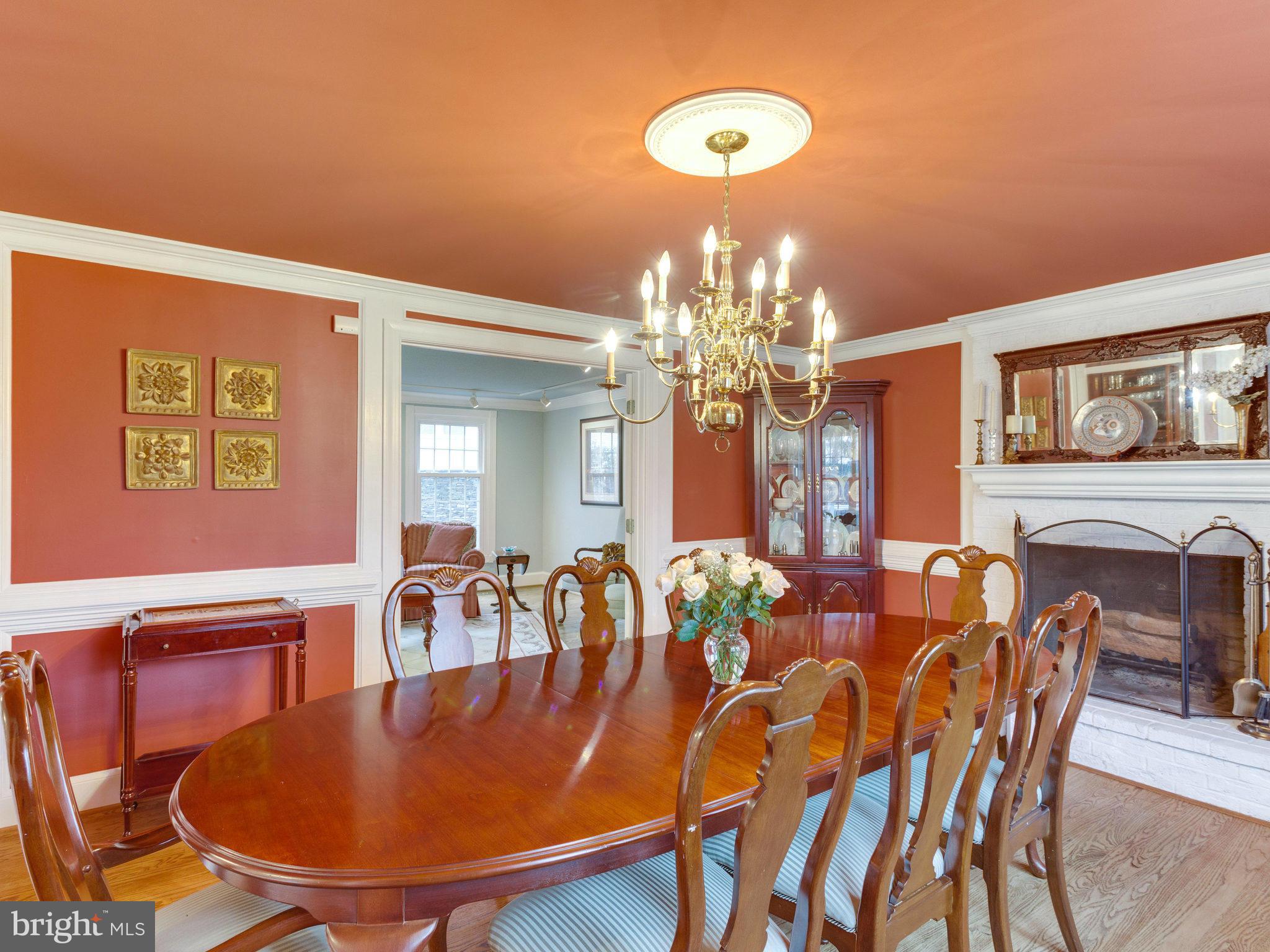 HILLSIDE MANOR - Residential