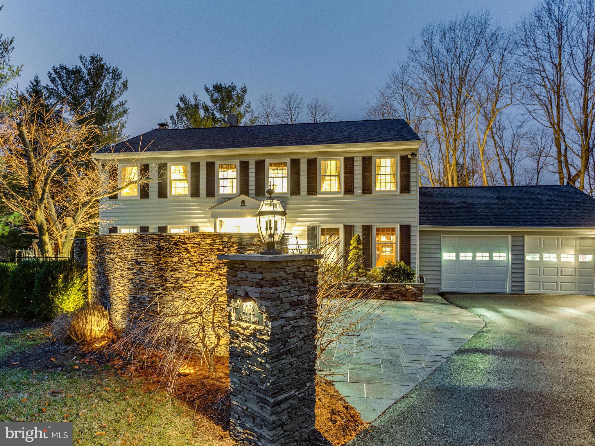 HILLSIDE MANOR - Residential