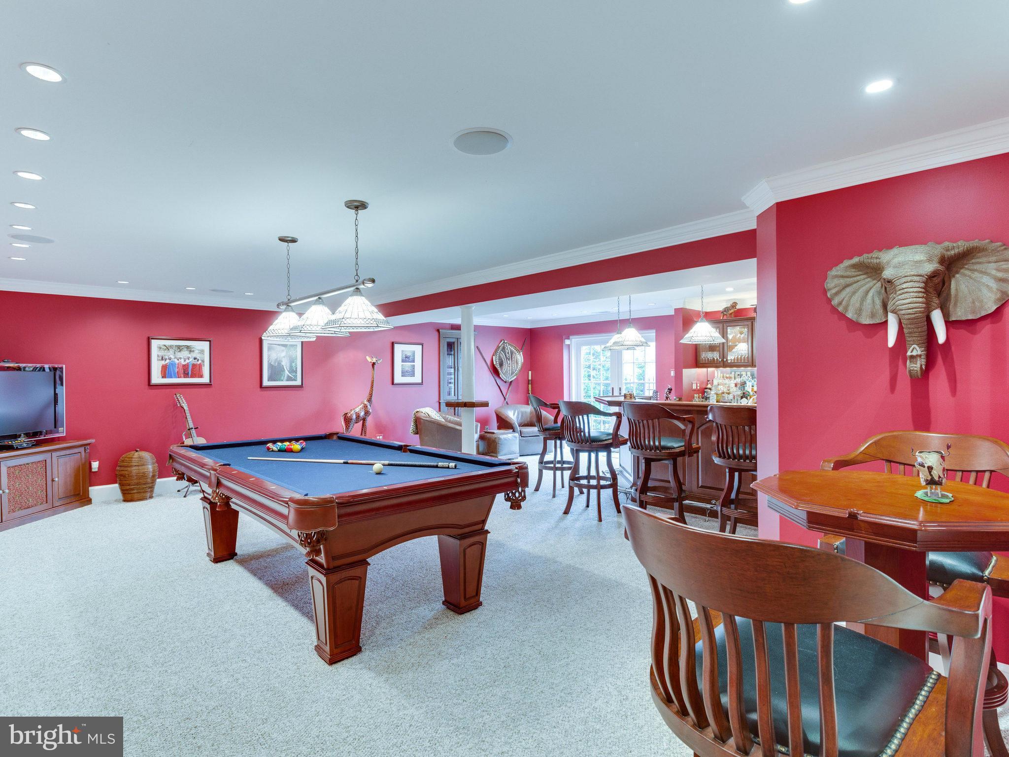 HILLSIDE MANOR - Residential