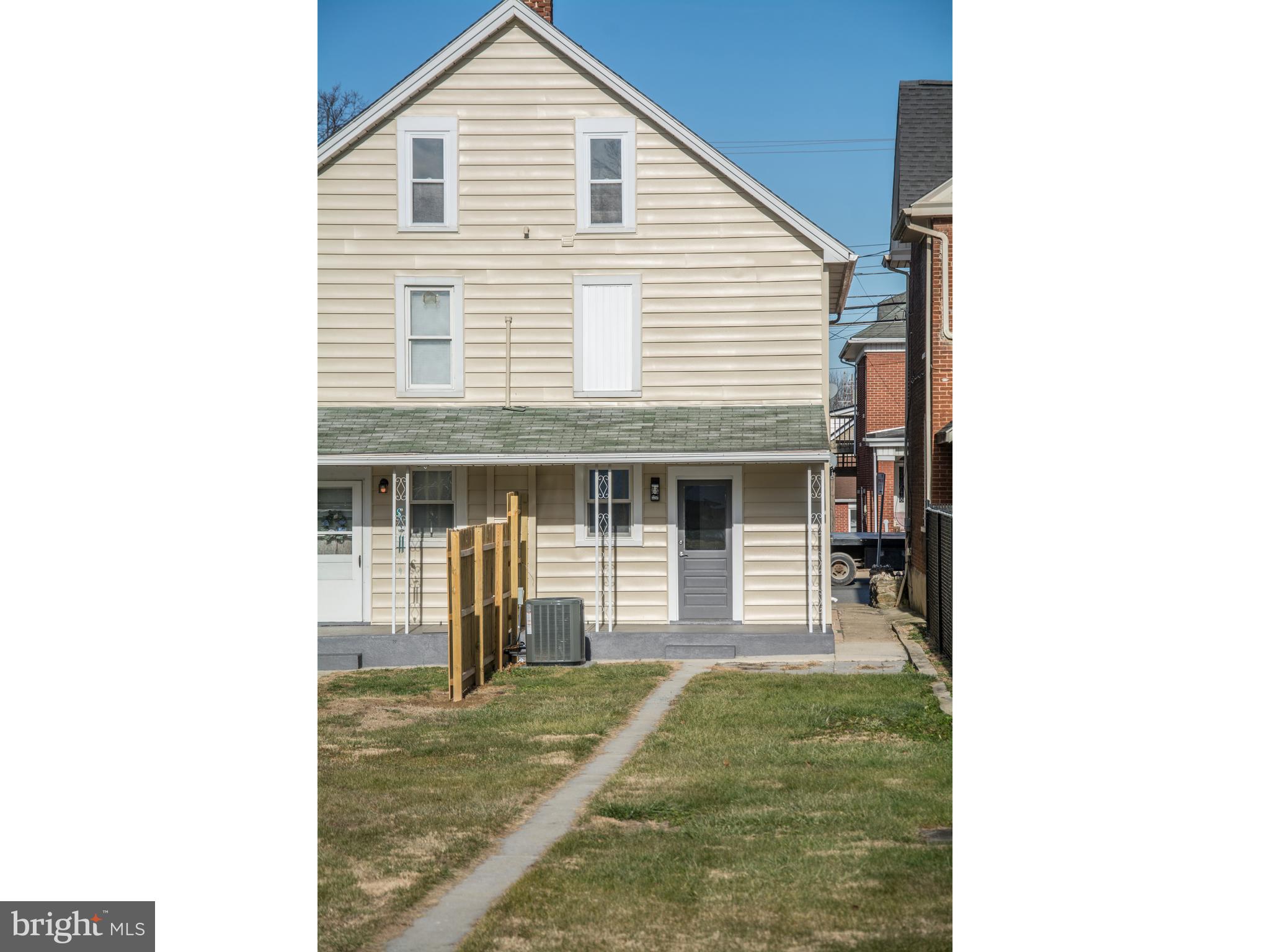BUCHANAN TRAIL WEST - Residential