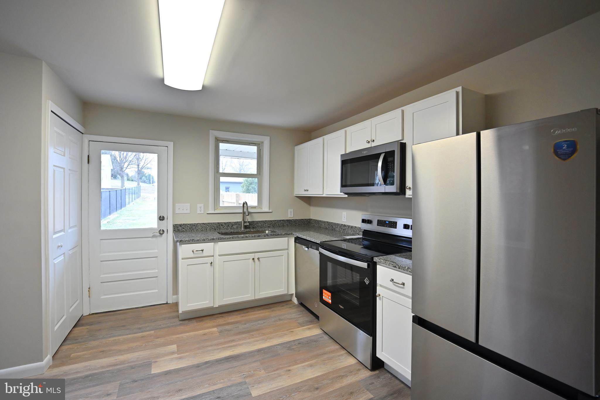 BUCHANAN TRAIL WEST - Residential