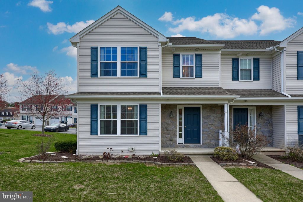 Photo of 35 Broderick Court, LEOLA, PA 17540 (MLS # PALA2065896)